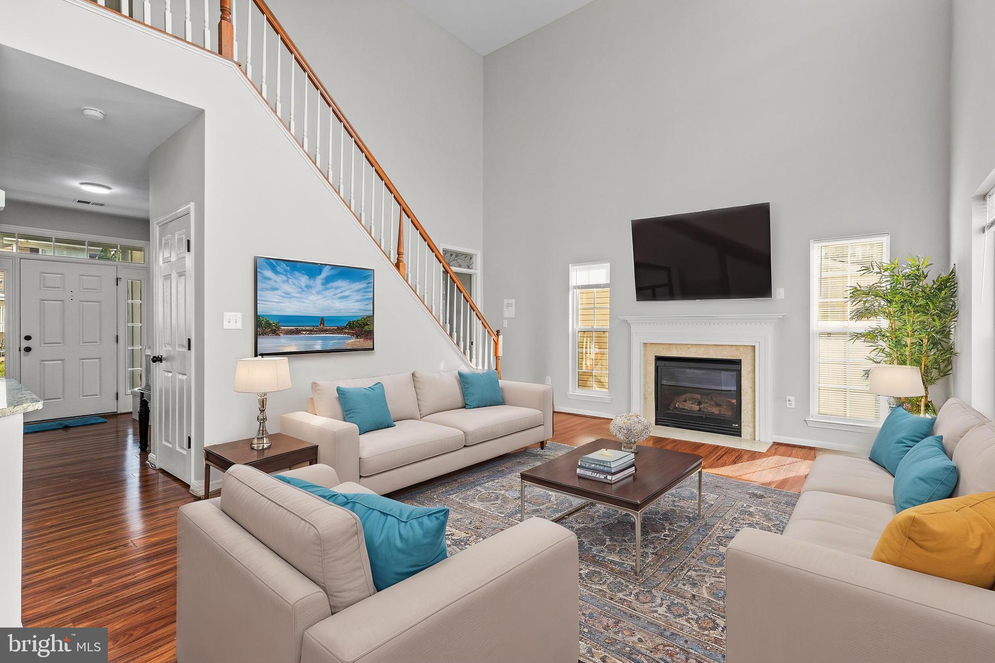 SIGNATURE AT BROADLANDS - Residential