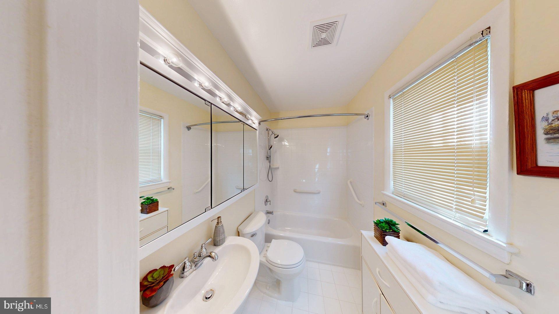 RIVERSIDE ESTATES - Residential