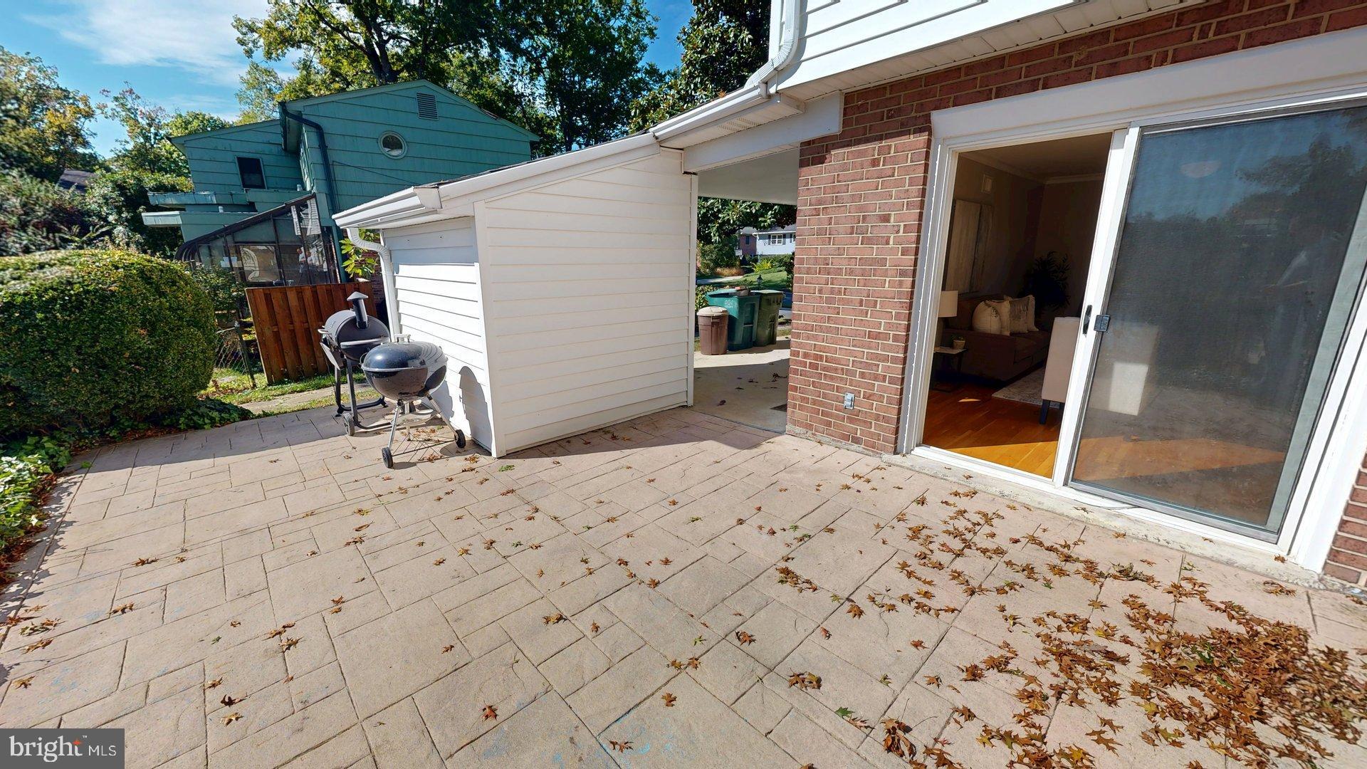 RIVERSIDE ESTATES - Residential