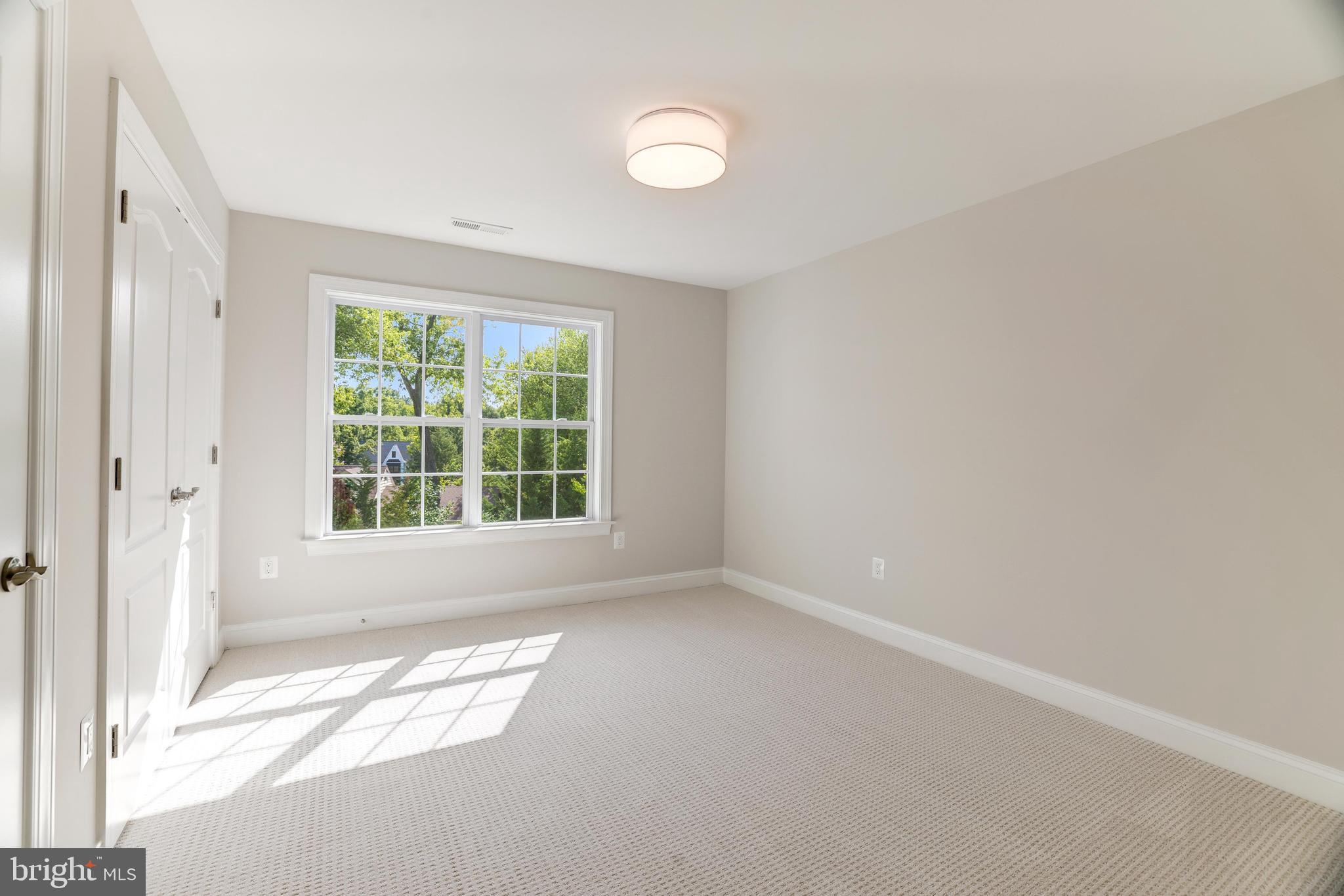 CHESTERBROOK GARDENS - Residential