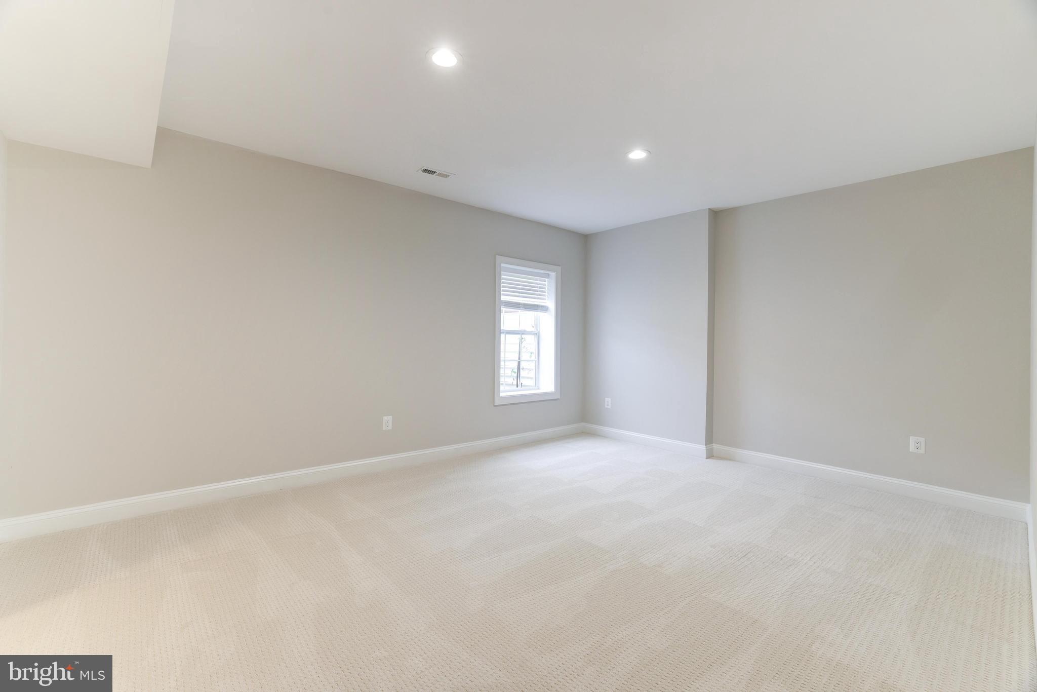 CHESTERBROOK GARDENS - Residential