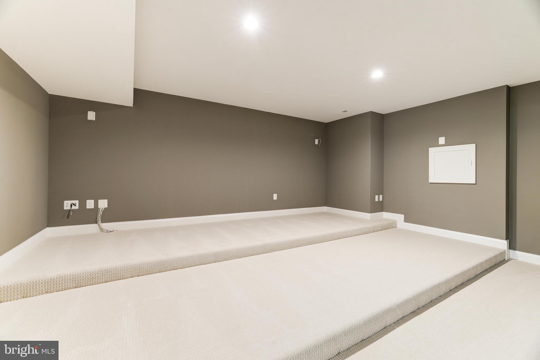 CHESTERBROOK GARDENS - Residential