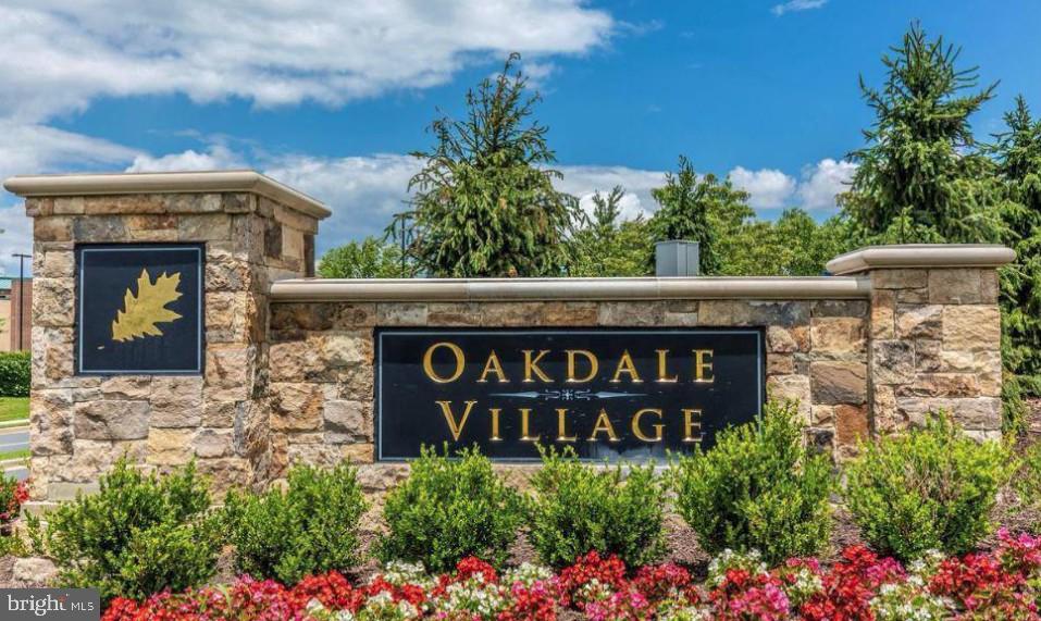OAKDALE VILLAGE - Residential