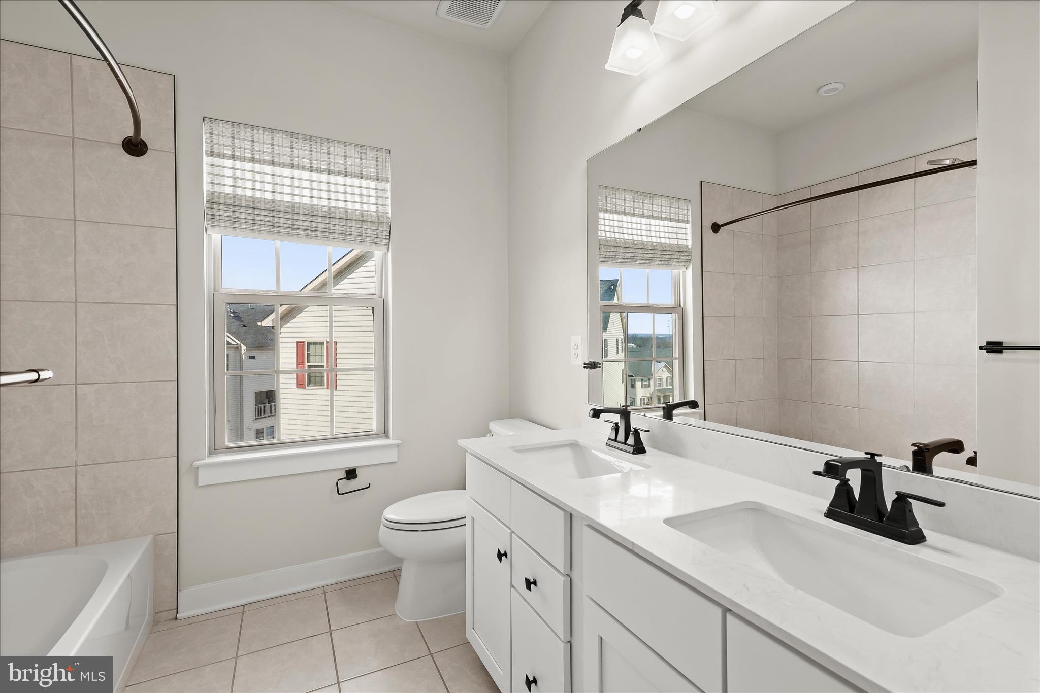 OAKDALE VILLAGE - Residential