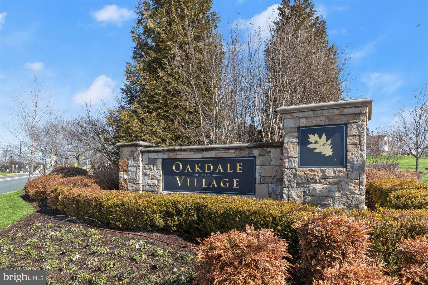 OAKDALE VILLAGE - Residential