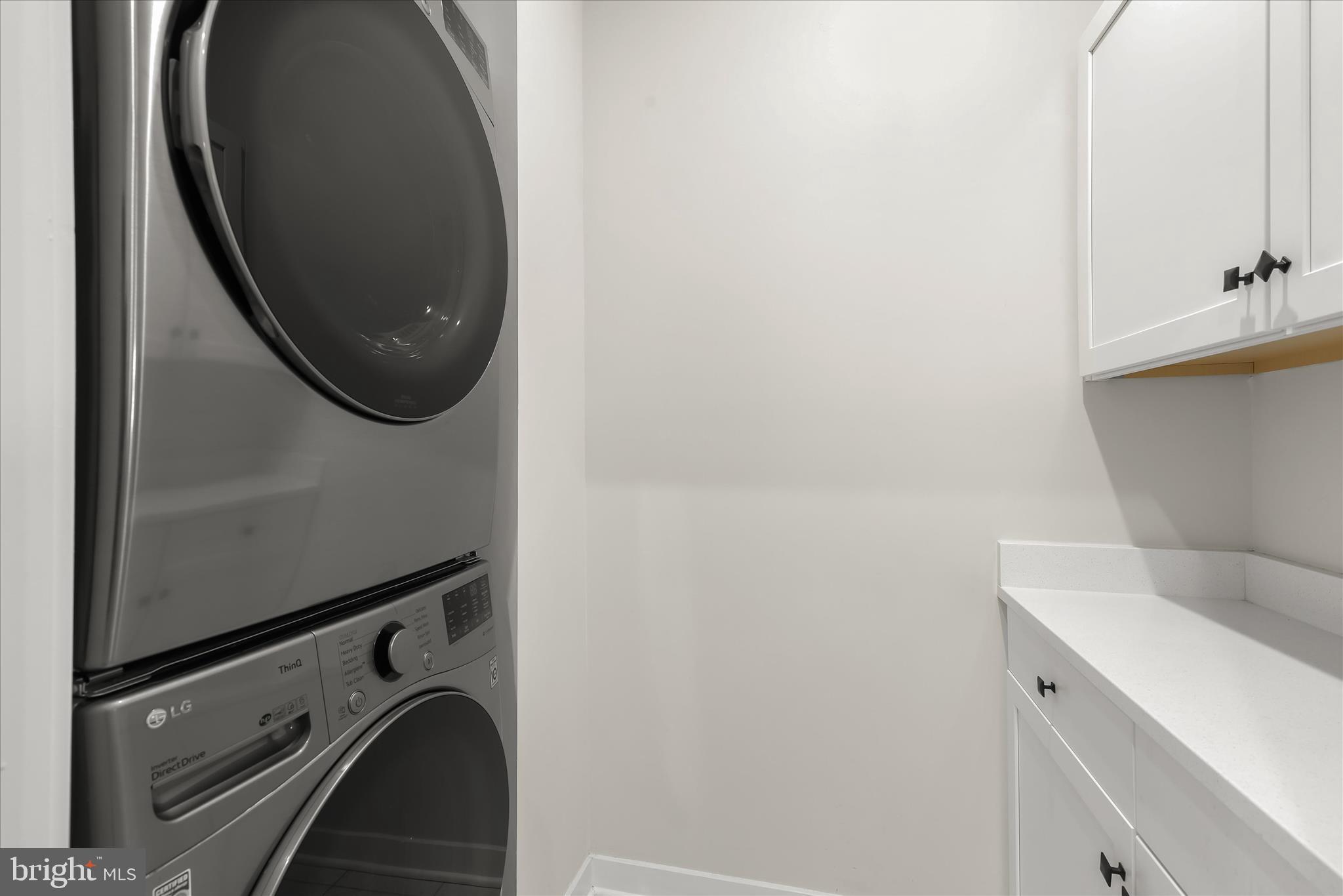 OAKDALE VILLAGE - Residential