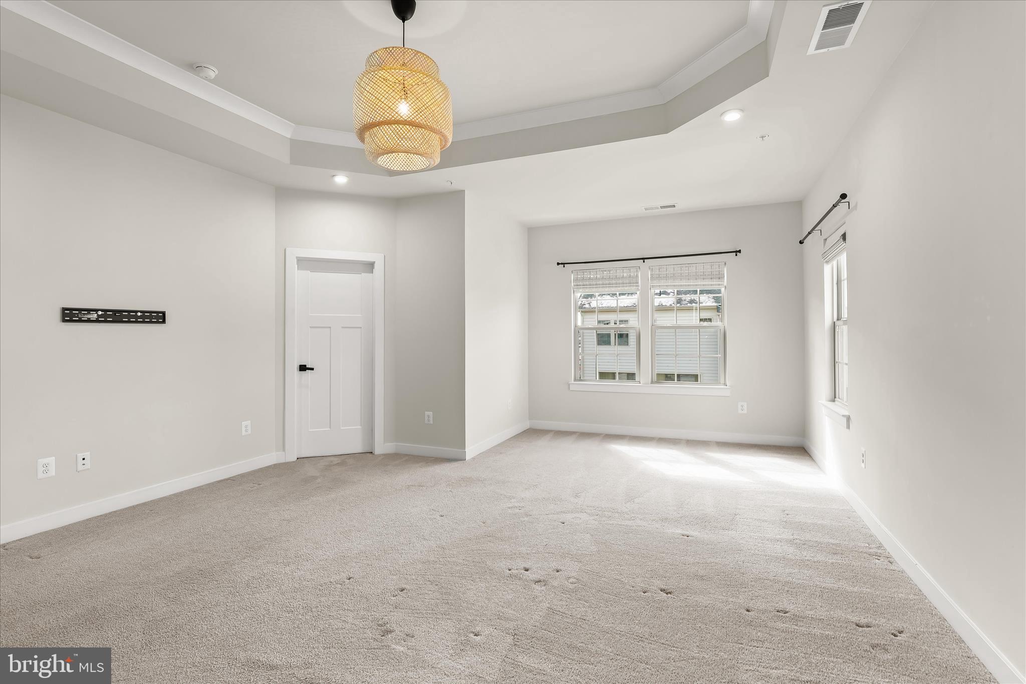 OAKDALE VILLAGE - Residential