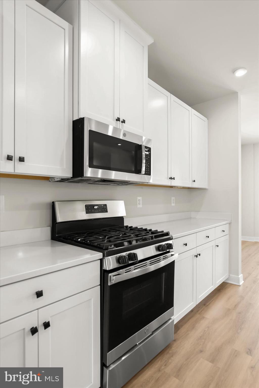 OAKDALE VILLAGE - Residential