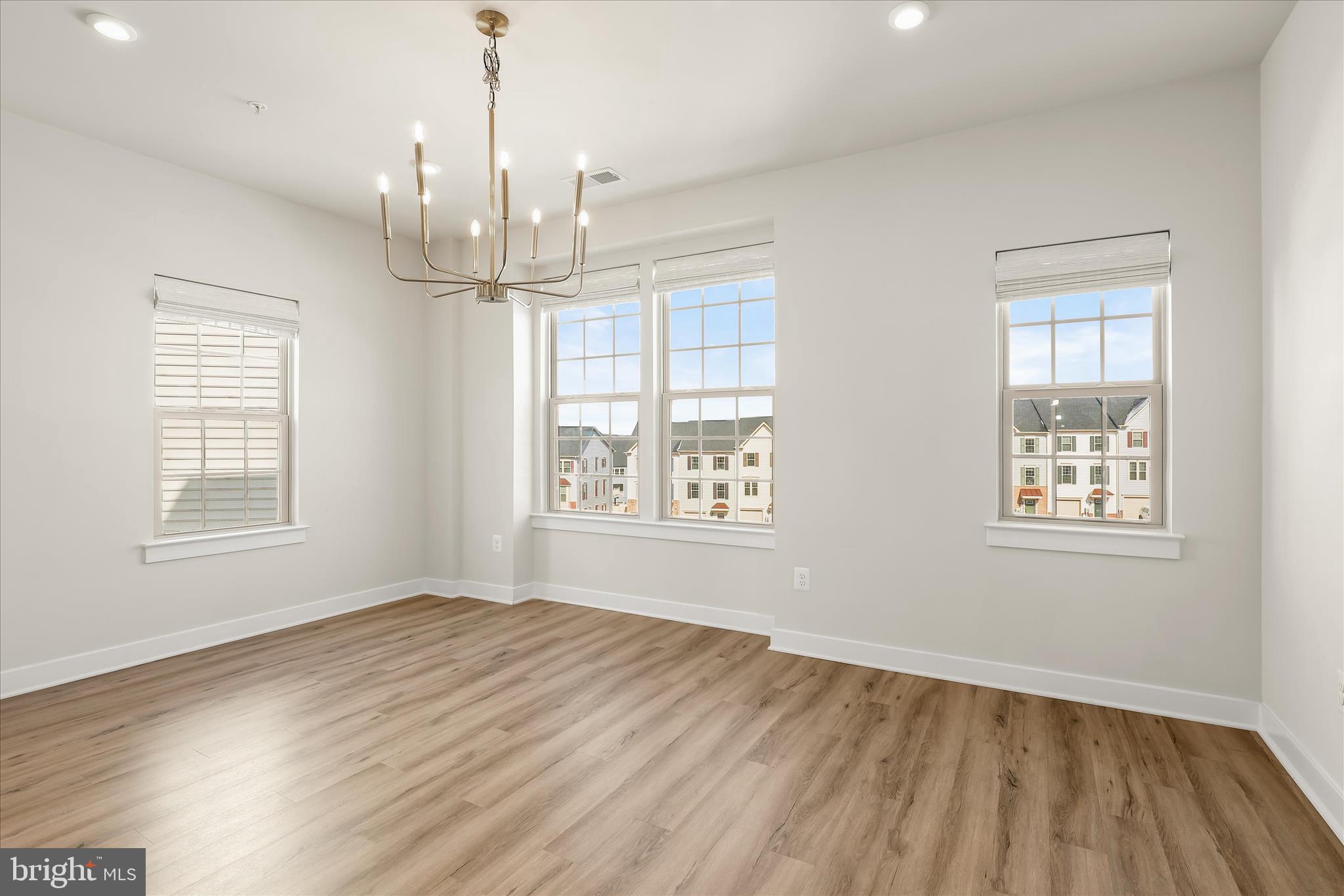 OAKDALE VILLAGE - Residential