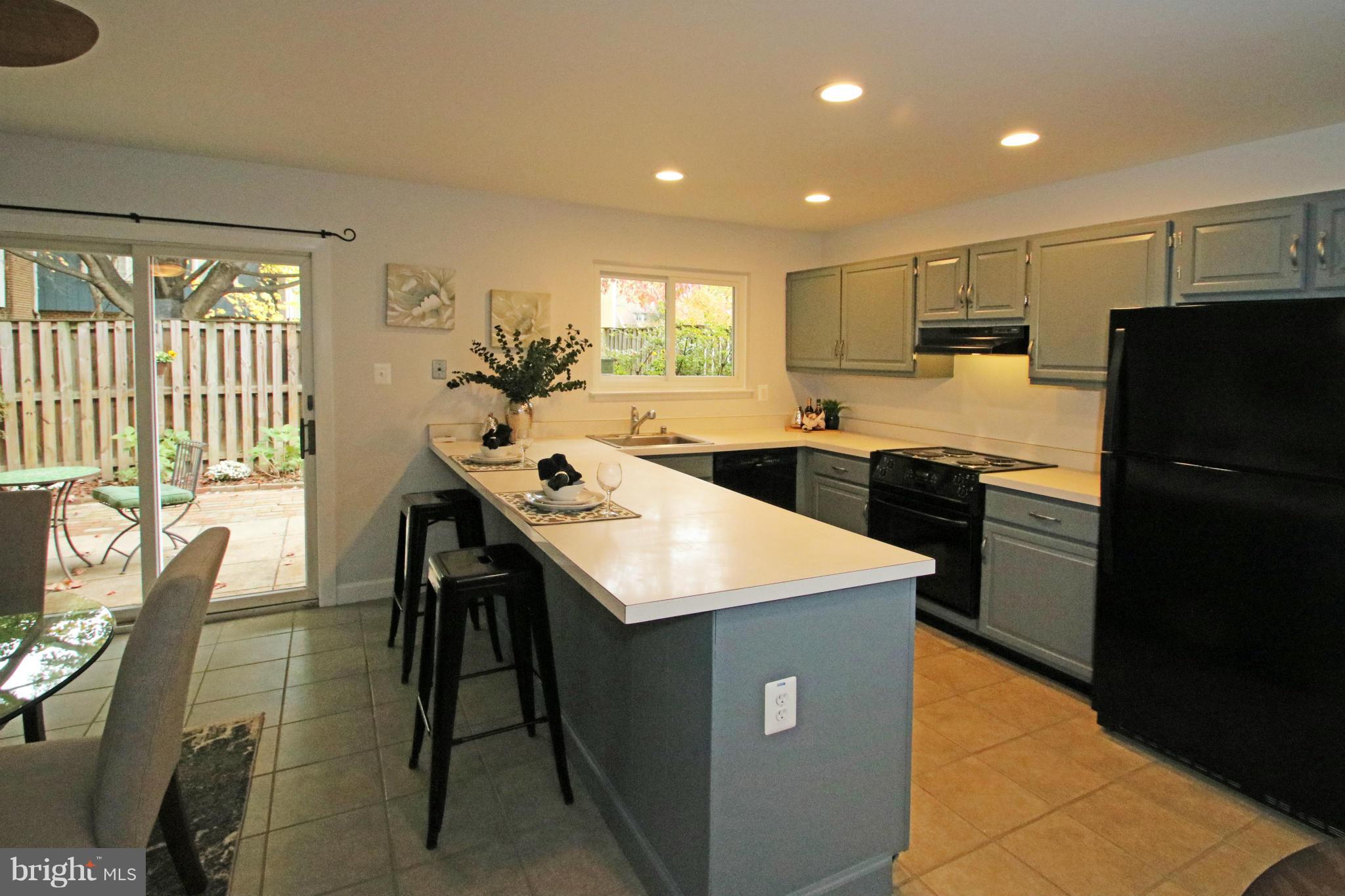 RESTON - Residential