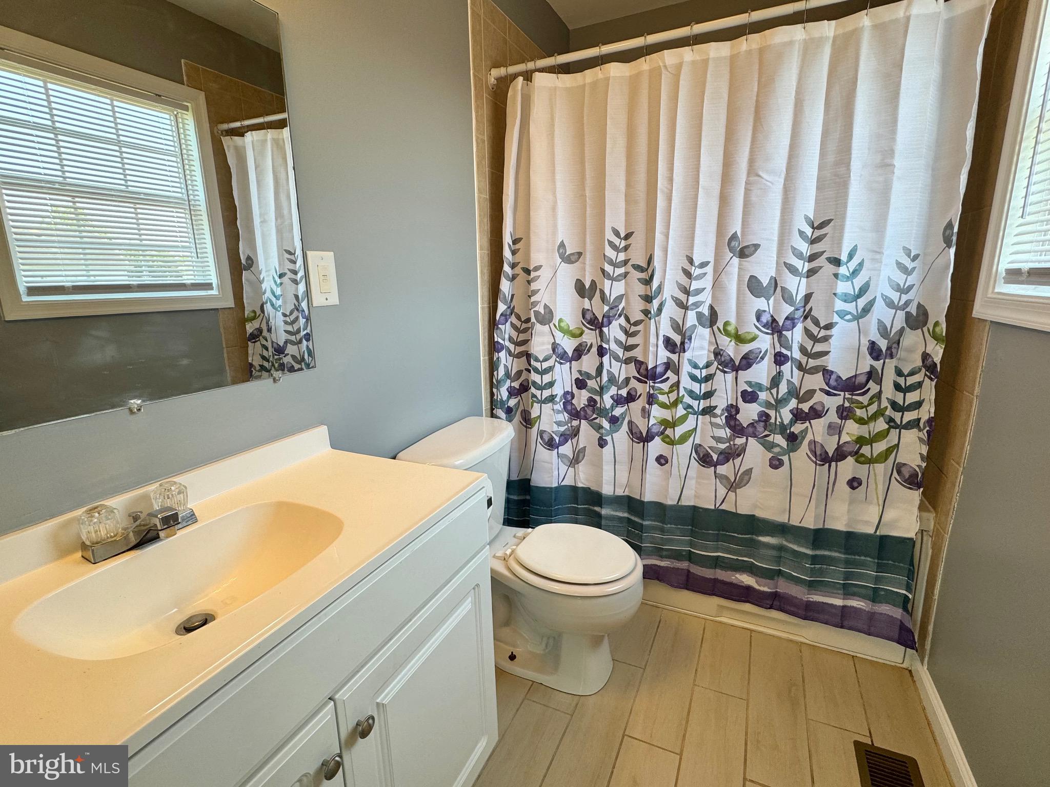 SOMERSET LANDING - Residential