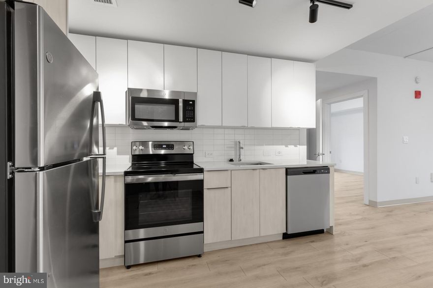 Available NOW | Leasing Special: 2 months FREE on a 12 month lease! Gross rent is $2,340/month, net effective rent is $1,950/month. *For any applications that are received within 24 hours of a scheduled showing tenant to receive $500 Visa gift card after move in!* Only 1st month's rent and security deposit due upfront prior to move-in!

Building Features & Amenities: Elevator, Fitness Center, Garage Parking, Community WiFi, Storage Cages, Bike Storage, Secure Package Area, Co-Working Areas, Stylish TV Lounge, Rooftop Lounge with Green Space, Secure Key Fob Entry, Video Security System. Welcome to Mily on Green, an upscale residence offering sophisticated living in the heart of the city. Our innovative two- and three-bedroom apartments are designed with modern living in mind, featuring spacious layouts, central air, high-end appliances, and in-unit washer/dryers. Each floor has a storage cage room included in the amenities fee. Unit #312 is a beautiful 2 bed, 1 bath apartment on the third floor. Every apartment features sleek kitchens with ENERGY STAR stainless steel appliances and open floor plans that create a bright, airy atmosphere. Luxurious bathrooms boast modern fixtures, while spacious bedrooms are flooded with natural light and offer generous closet space. Located in the vibrant Spring Garden neighborhood, you'll have easy access to shopping at Giant, Aldi, Target, and Whole Foods. Local favorites include Retro Fitness, Green Room, Lorraine, The Fairmount Tavern, Bar Hygge, and tons more! Enjoy a short commute throughout the city and beyond. Call today to experience modern, sustainable living at Mily on Green! Tenant to receive a credit upon move-in to use how they choose during the lease term. Listed rent reflects leasing special. Leasing specials are for new residents only.

Lease Terms:

Generally, 1st month, 12th month, and 1 month security deposit due at, or prior to, lease signing. Other terms may be required by Landlord. $55 application fee per applicant. Pets are conditional on owner's approval and may require an additional fee and monthly pet rent, if accepted. (Generally, $250 one time pet fee plus $25/month/pet rent). Tenants responsible for: electricity, water, gas, cable, and a $75/month amenities fee. Off-street garage parking is available for an additional $300/month. Landlord Requirements: Applicants to make 3x the monthly rent in verifiable net income, credit history to be considered (i.e. no active collections), no evictions within the past 4 years, and must have a verifiable rental history with on-time rental payments. Exceptions to this criteria may exist under the law and will be considered.