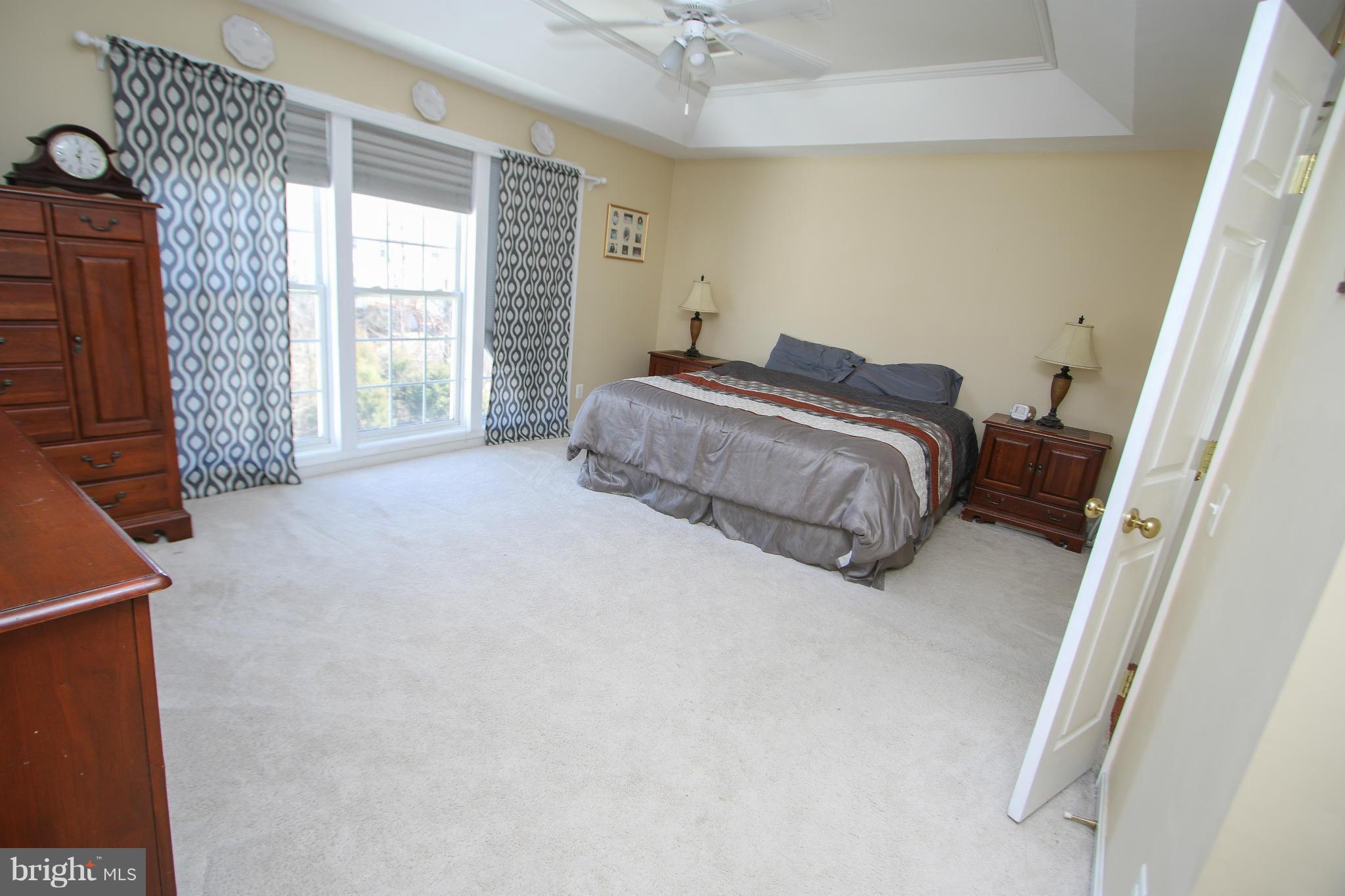 SOUTH RIDING - Residential