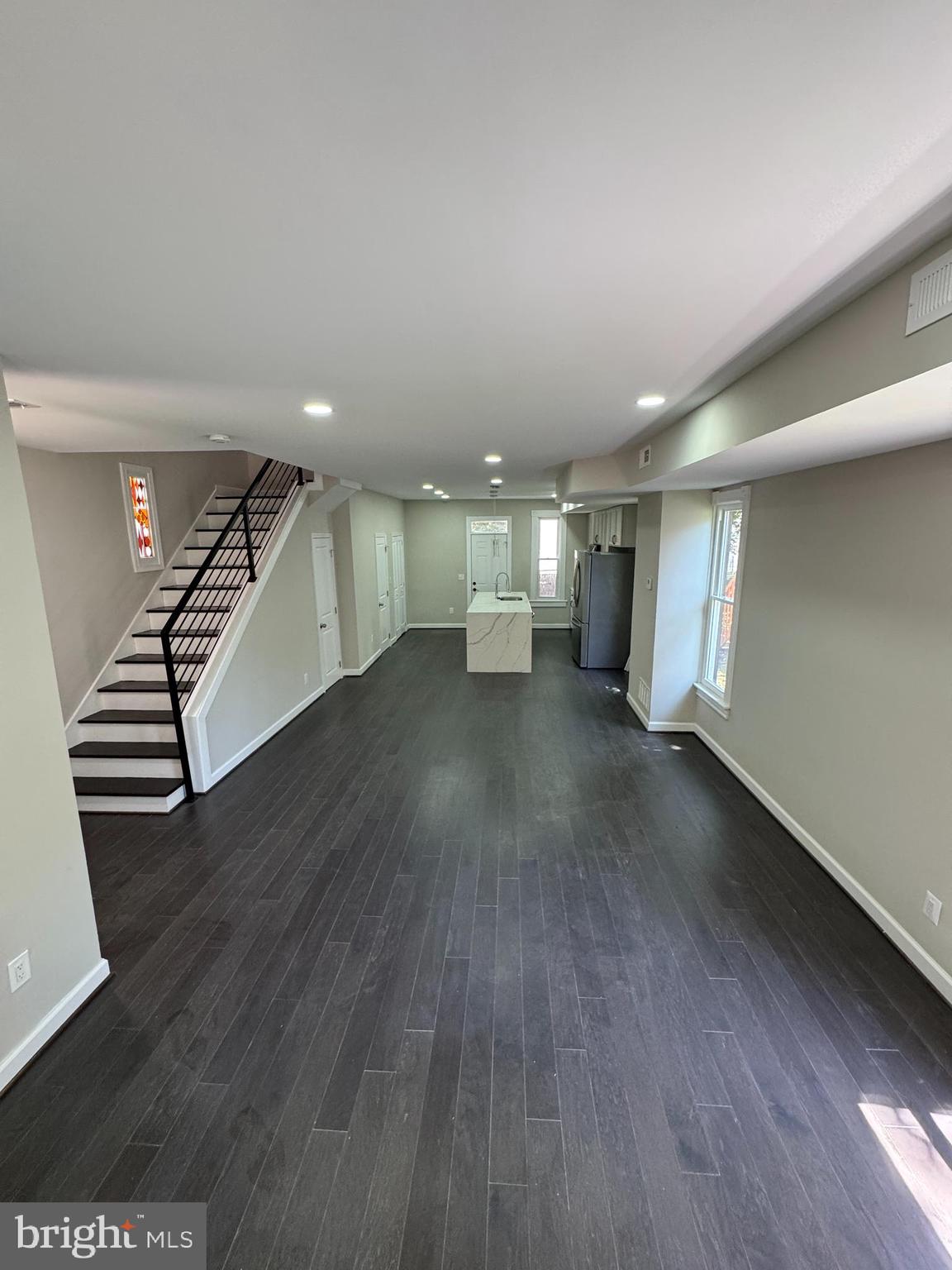 1358 VALLEY PLACE SE