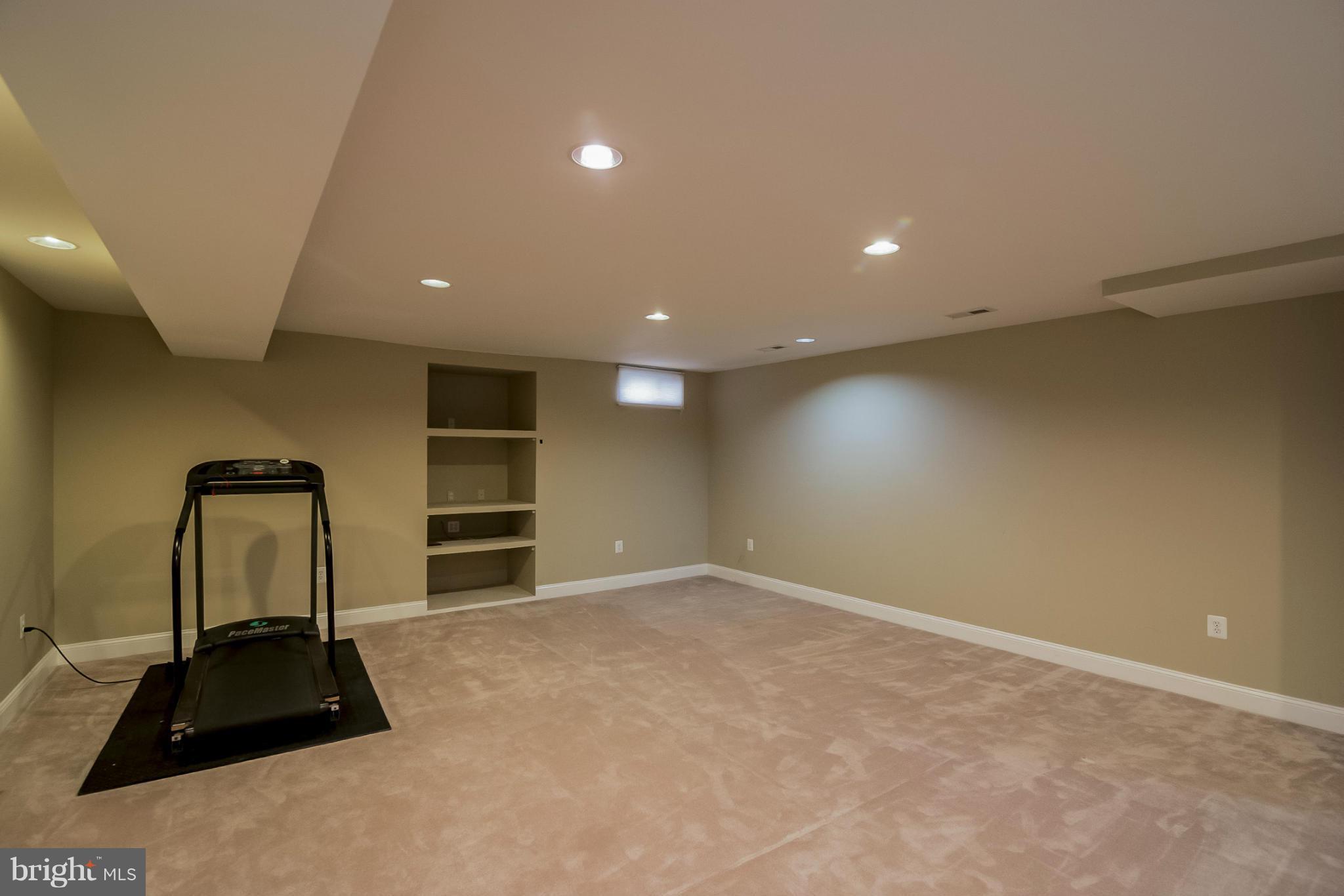 THE OVERLOOK AT BROAD CREEK - Residential