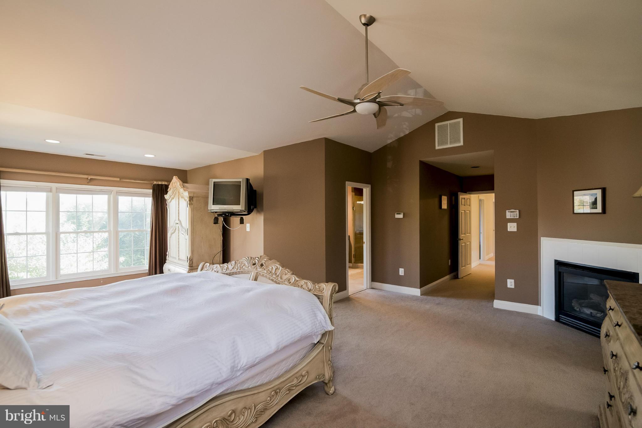 THE OVERLOOK AT BROAD CREEK - Residential