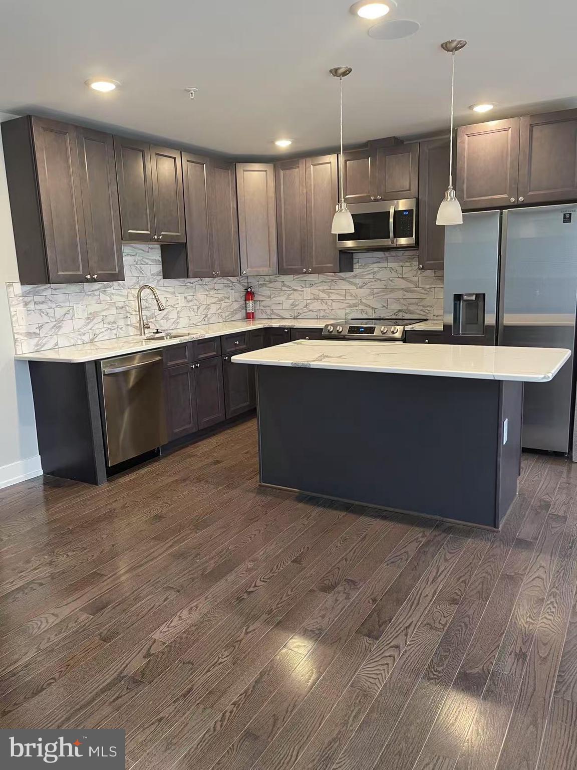 FRANCISVILLE - Residential Lease