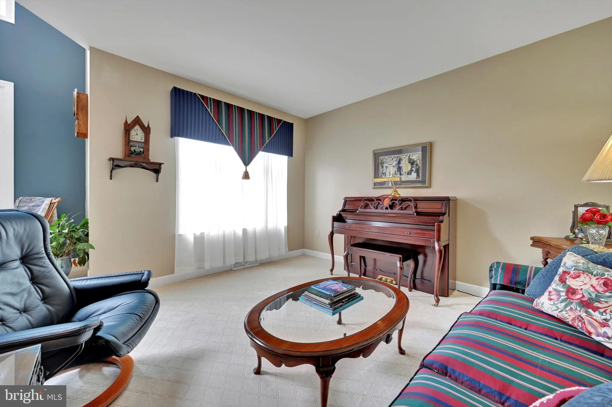 Denver, Pennsylvania 17517, United States, 4 Bedrooms Bedrooms, ,3 BathroomsBathrooms,Residential,Pending,187502