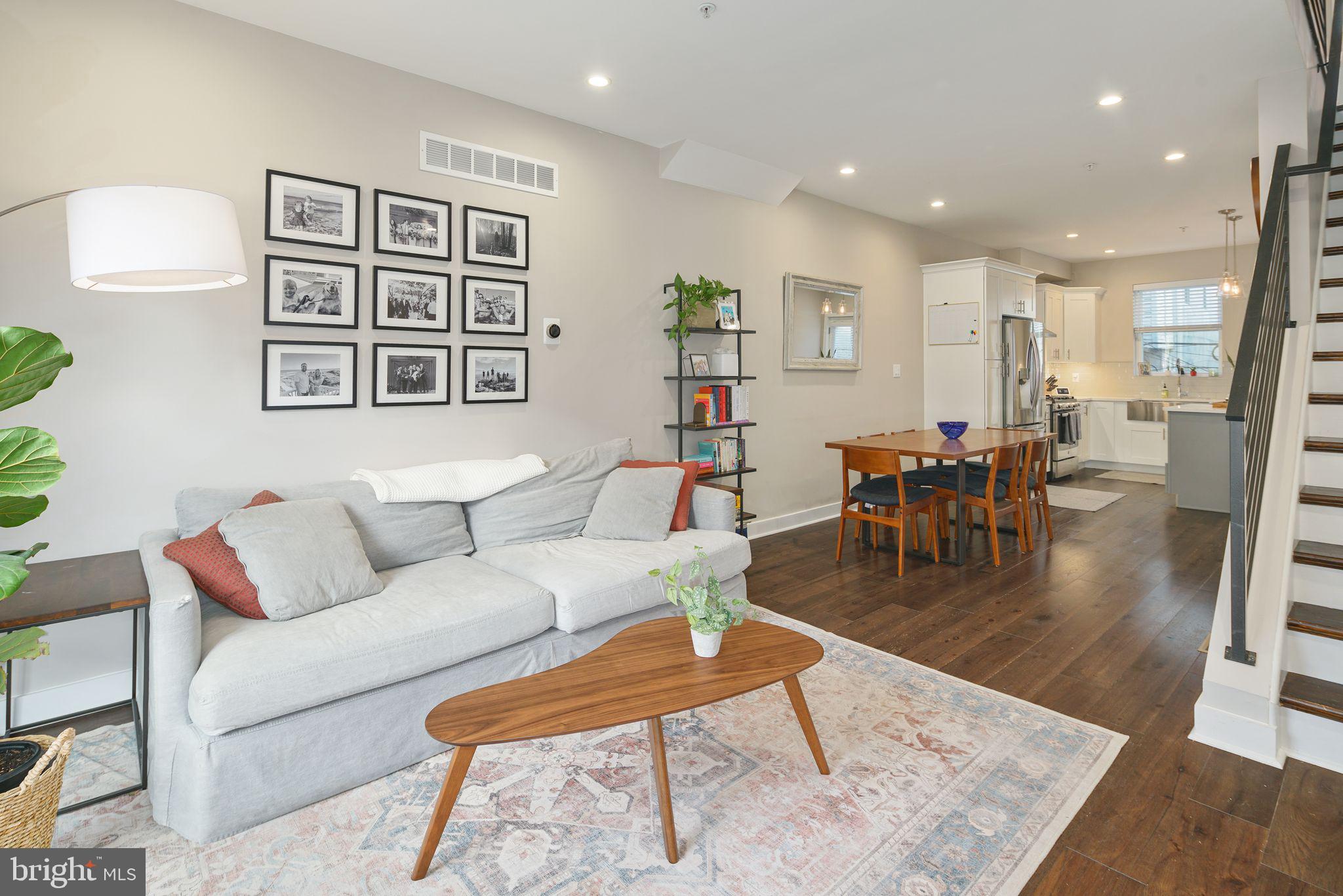 POINT BREEZE - Residential