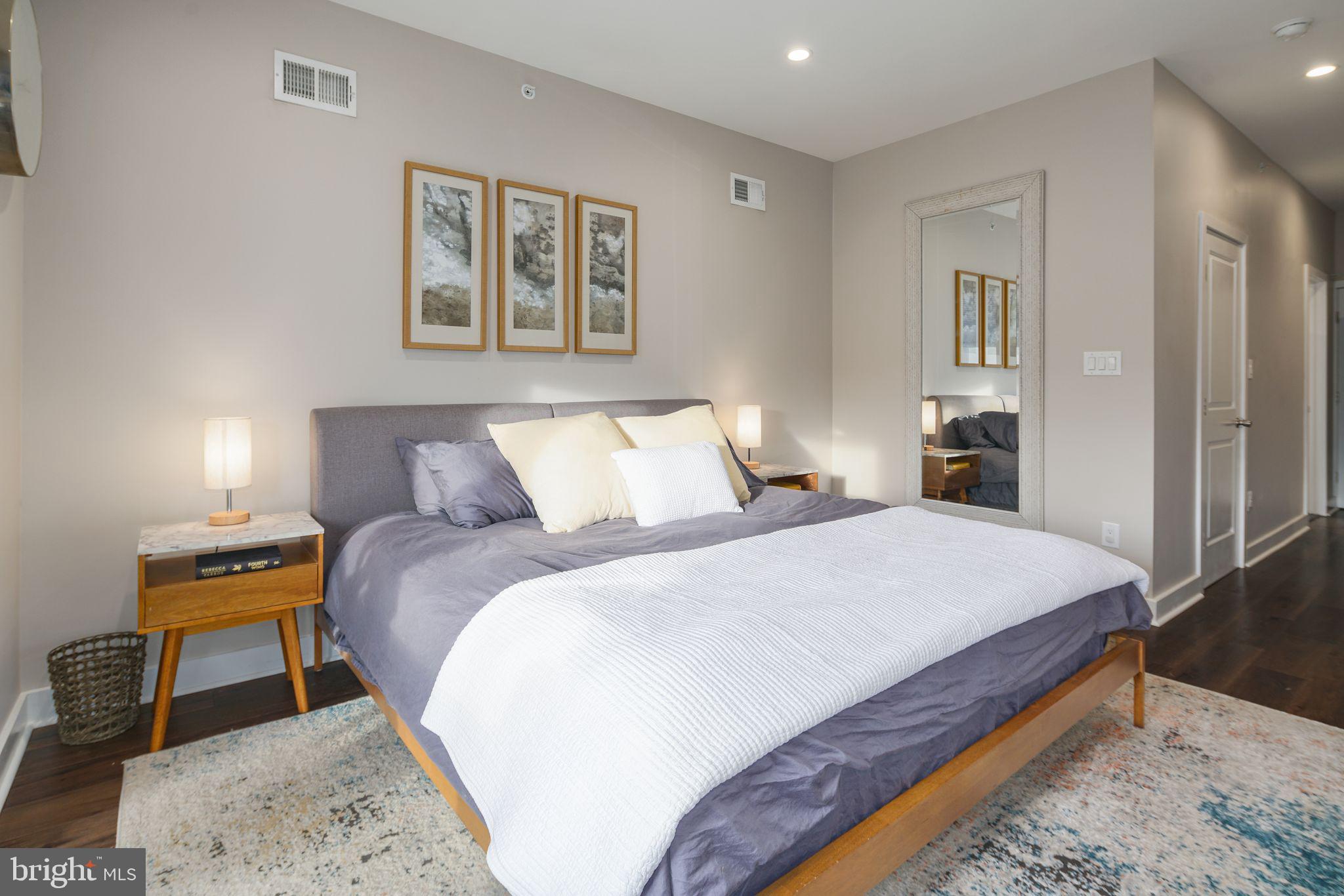 POINT BREEZE - Residential