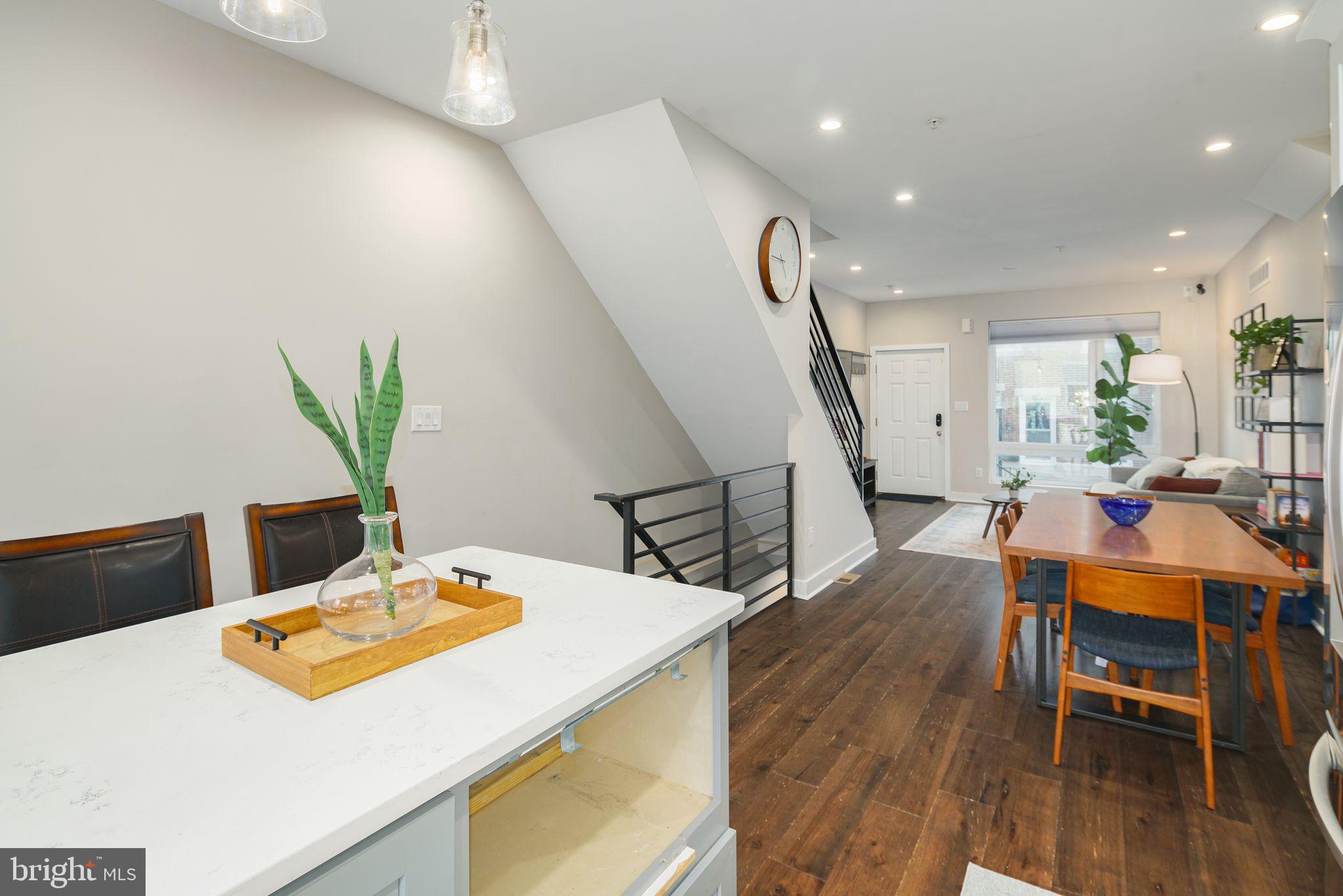 POINT BREEZE - Residential