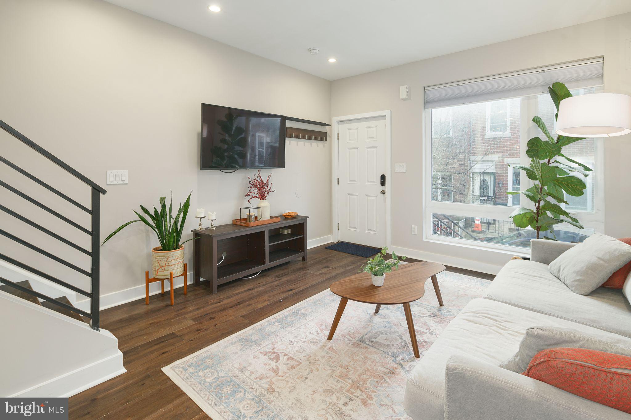 POINT BREEZE - Residential