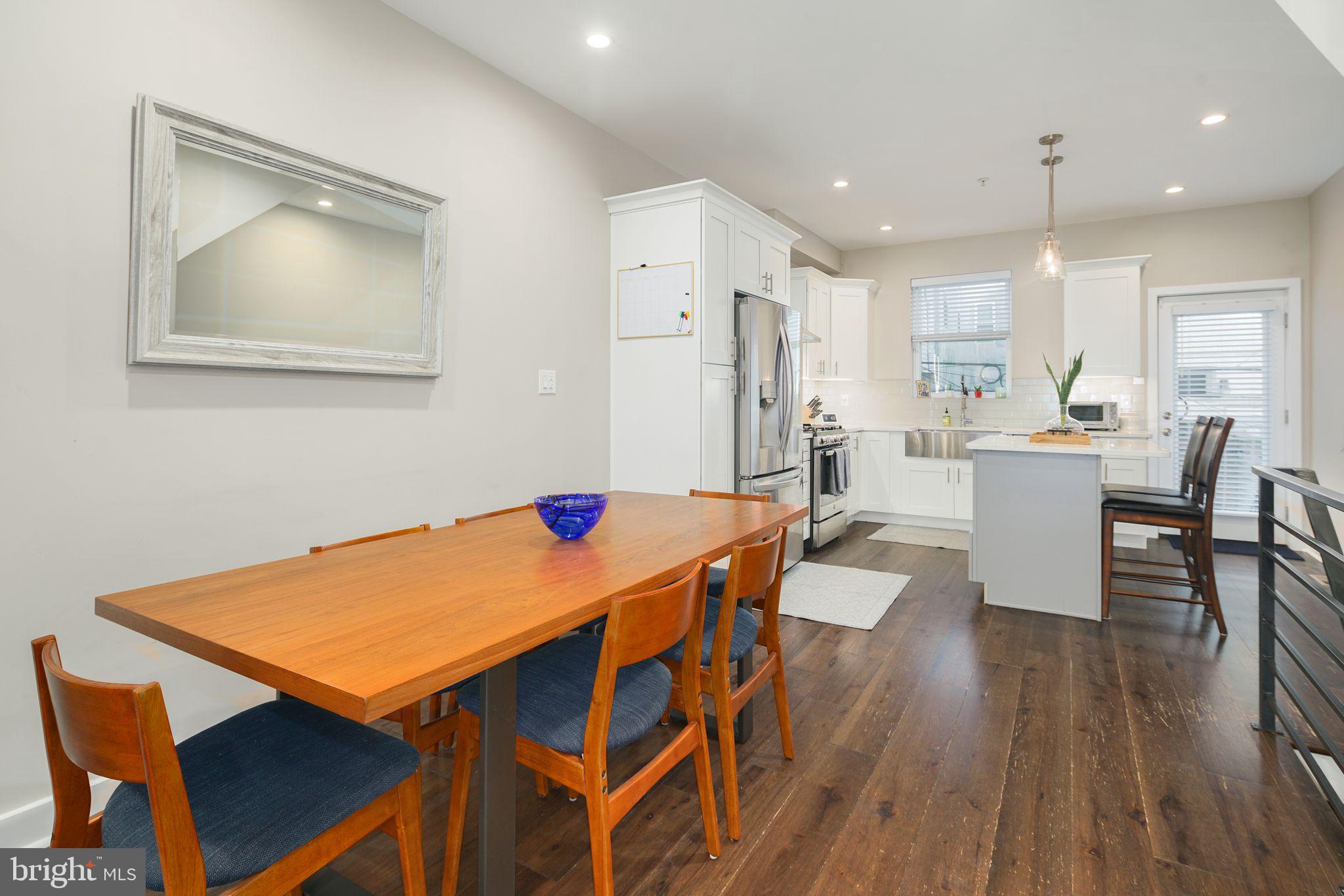 POINT BREEZE - Residential