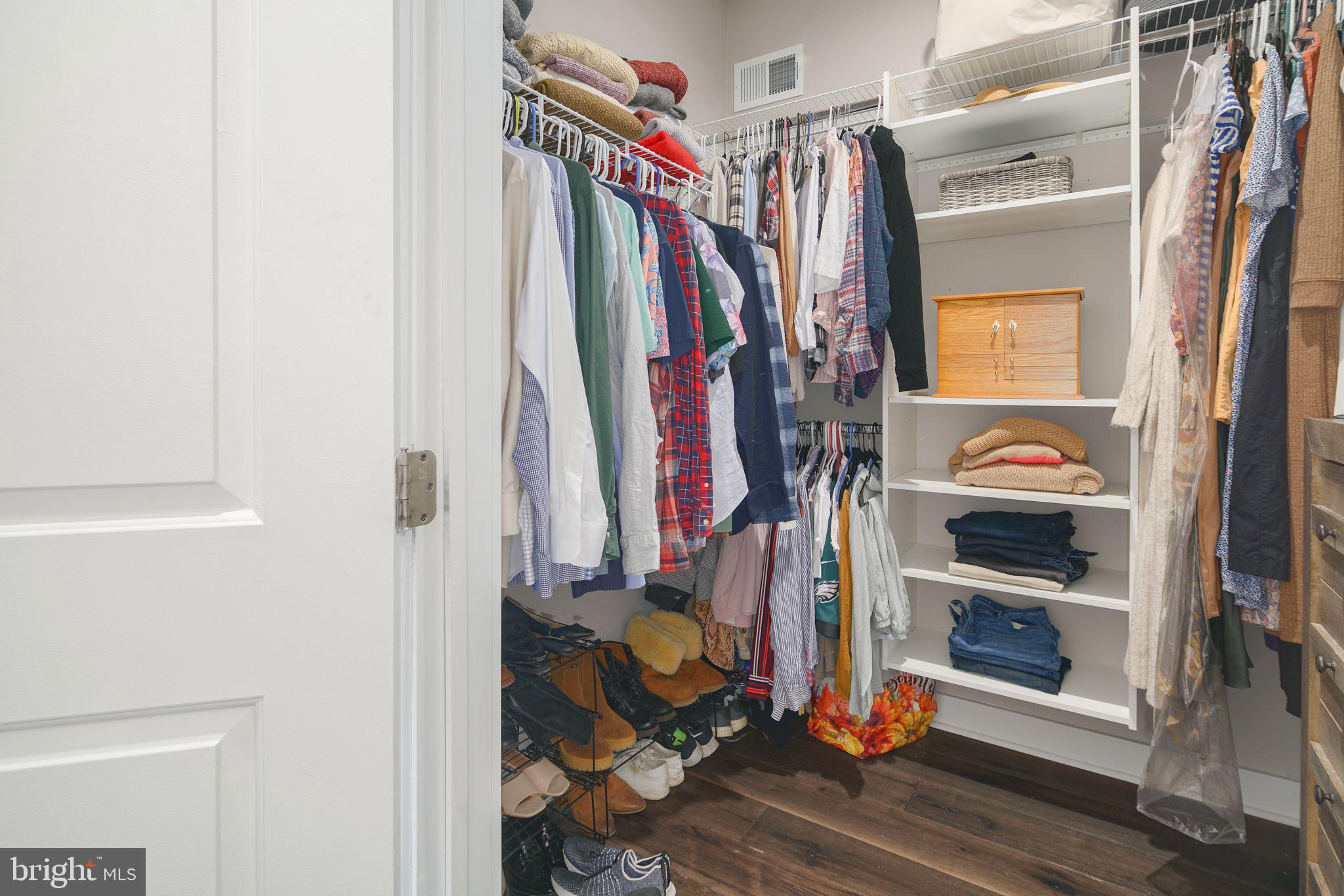 POINT BREEZE - Residential