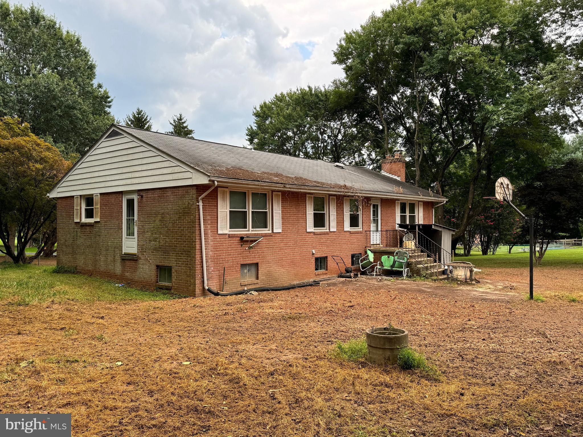 MOUNTAIN VIEW ESTATES - Residential