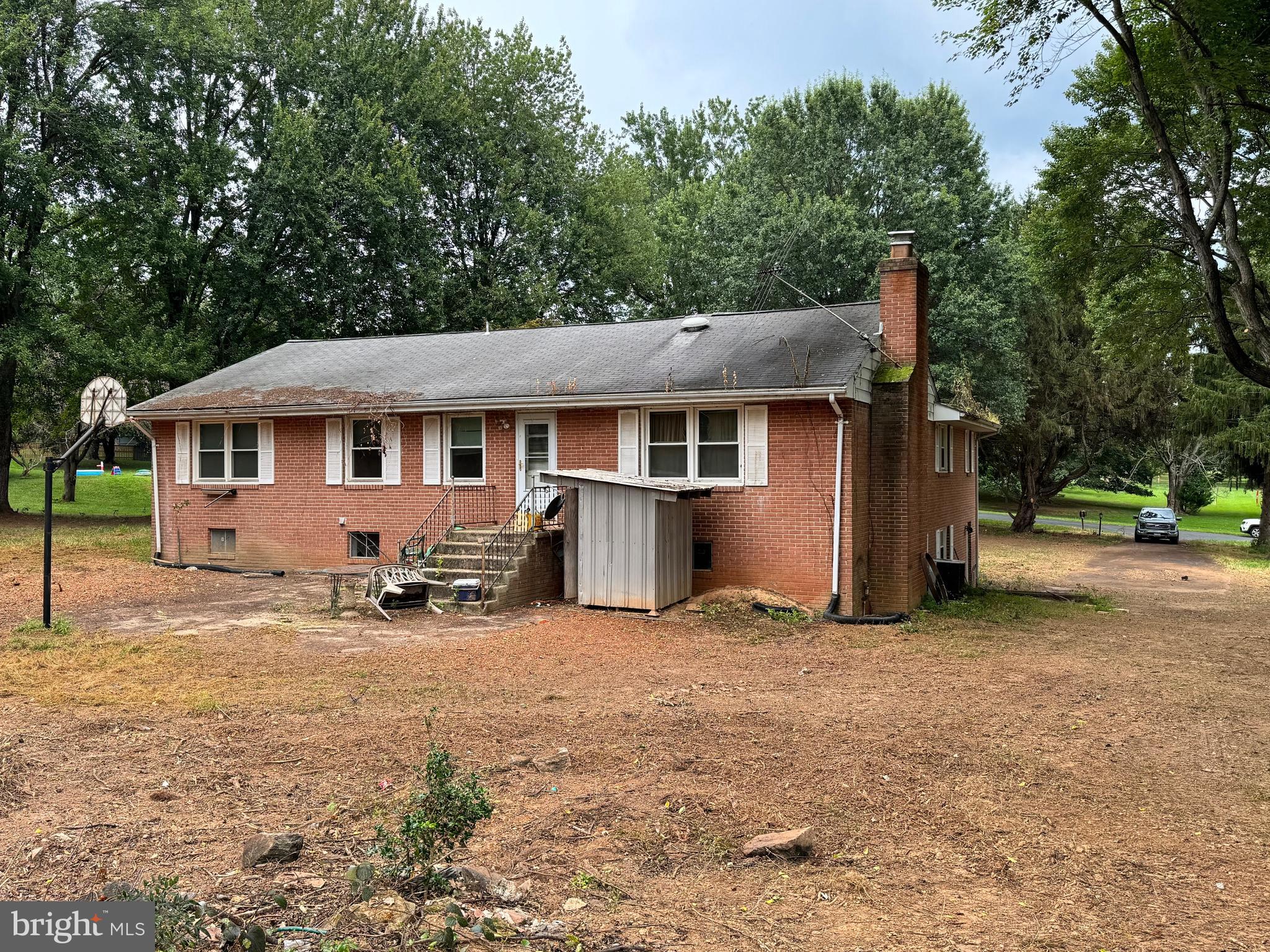 MOUNTAIN VIEW ESTATES - Residential