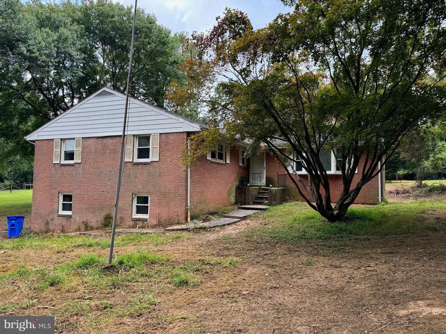 Unlock the potential of this brick home sitting on a spacious 1.28 acres—perfect for homeowners eager to customize and build equity, or savvy investors seeking their next project. Nestled in the sought-after neighborhood of Mountain View Estates, this home offers a blank canvas to bring your vision to life. This property is being sold AS IS.