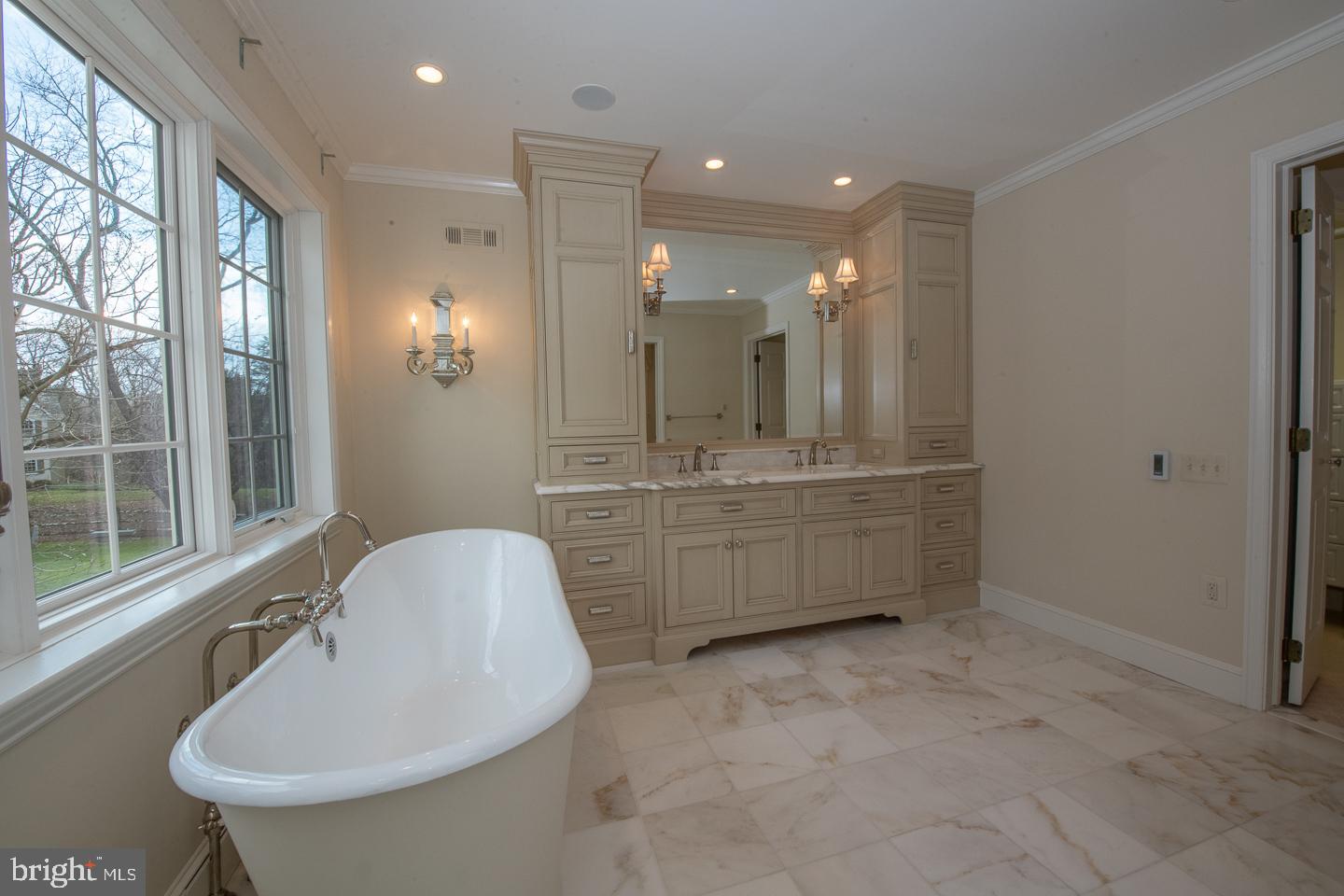 OVERLOOK - Residential