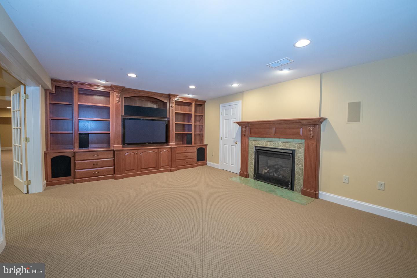 OVERLOOK - Residential