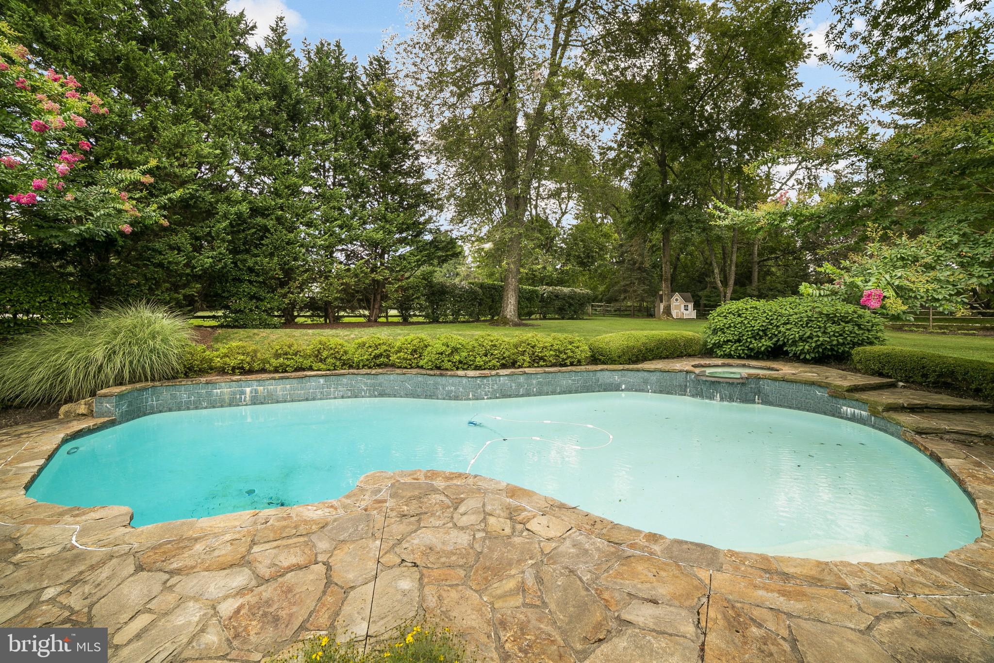 OVERLOOK - Residential