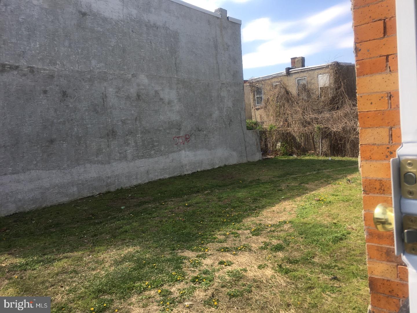 PHILADELPHIA (WEST) - Residential