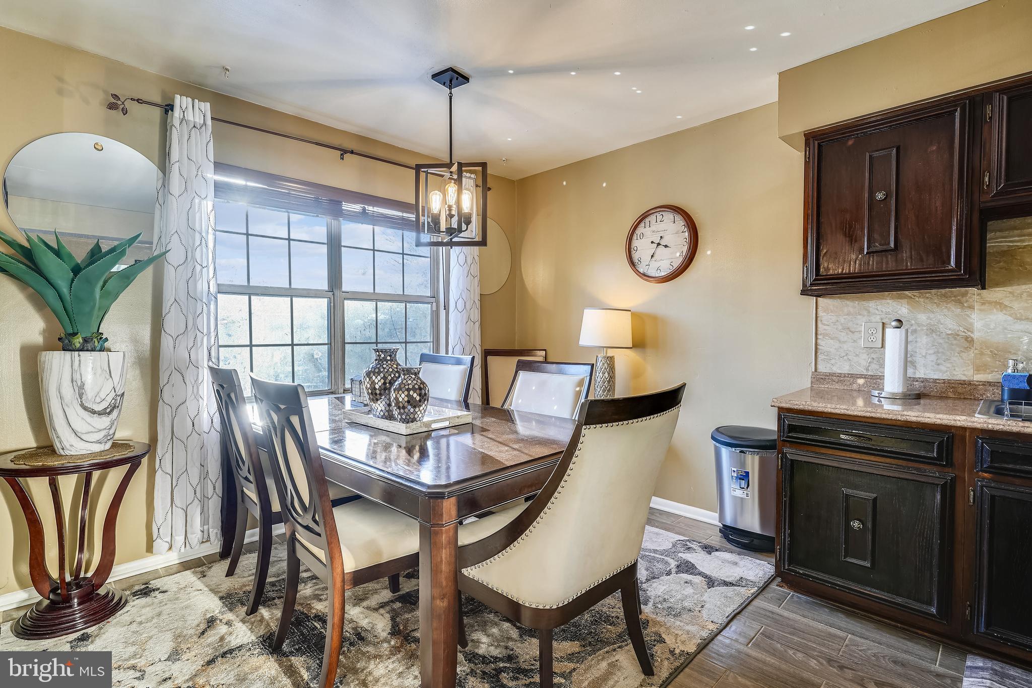 DALE CITY - Residential