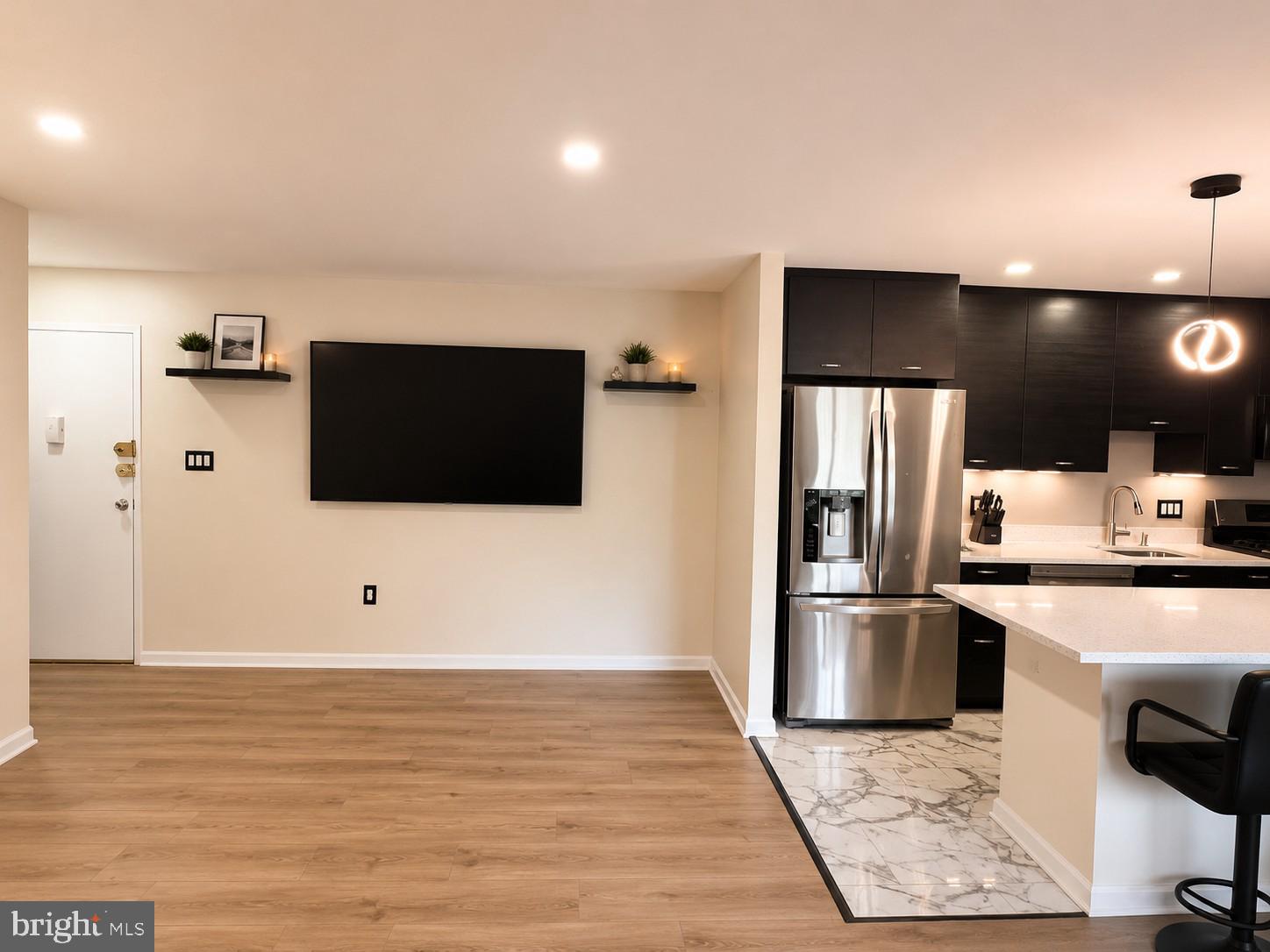 OCCOQUAN RIDGE CONDO - Residential