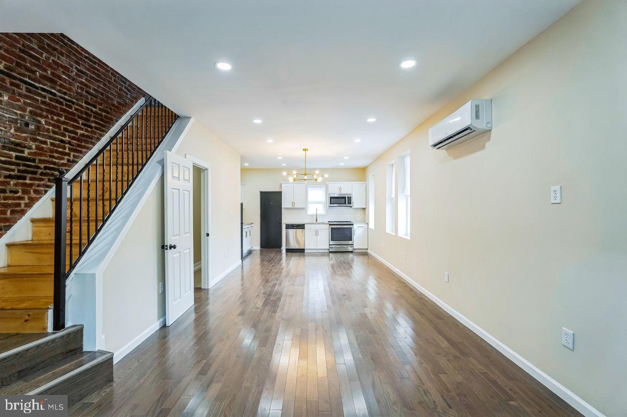 WEST PHILADELPHIA - Residential