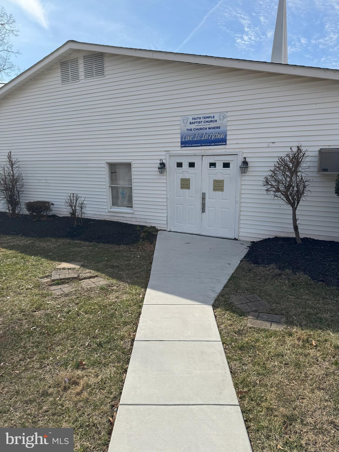 5 E HAWTHORNE DRIVE