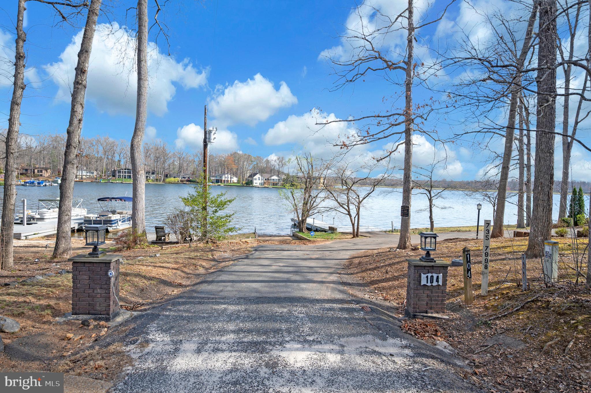 LAKE OF THE WOODS - Residential