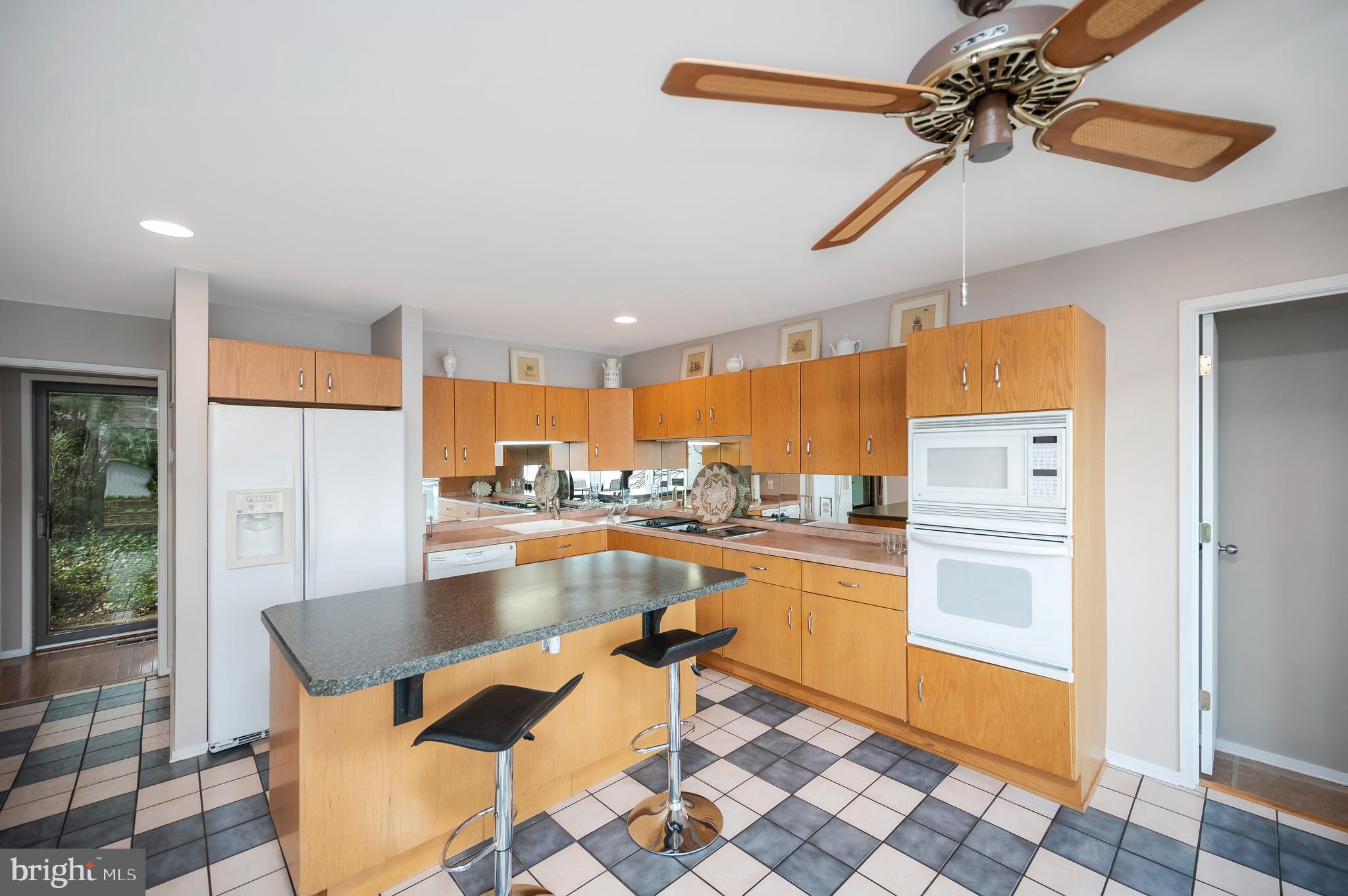 LAKE OF THE WOODS - Residential