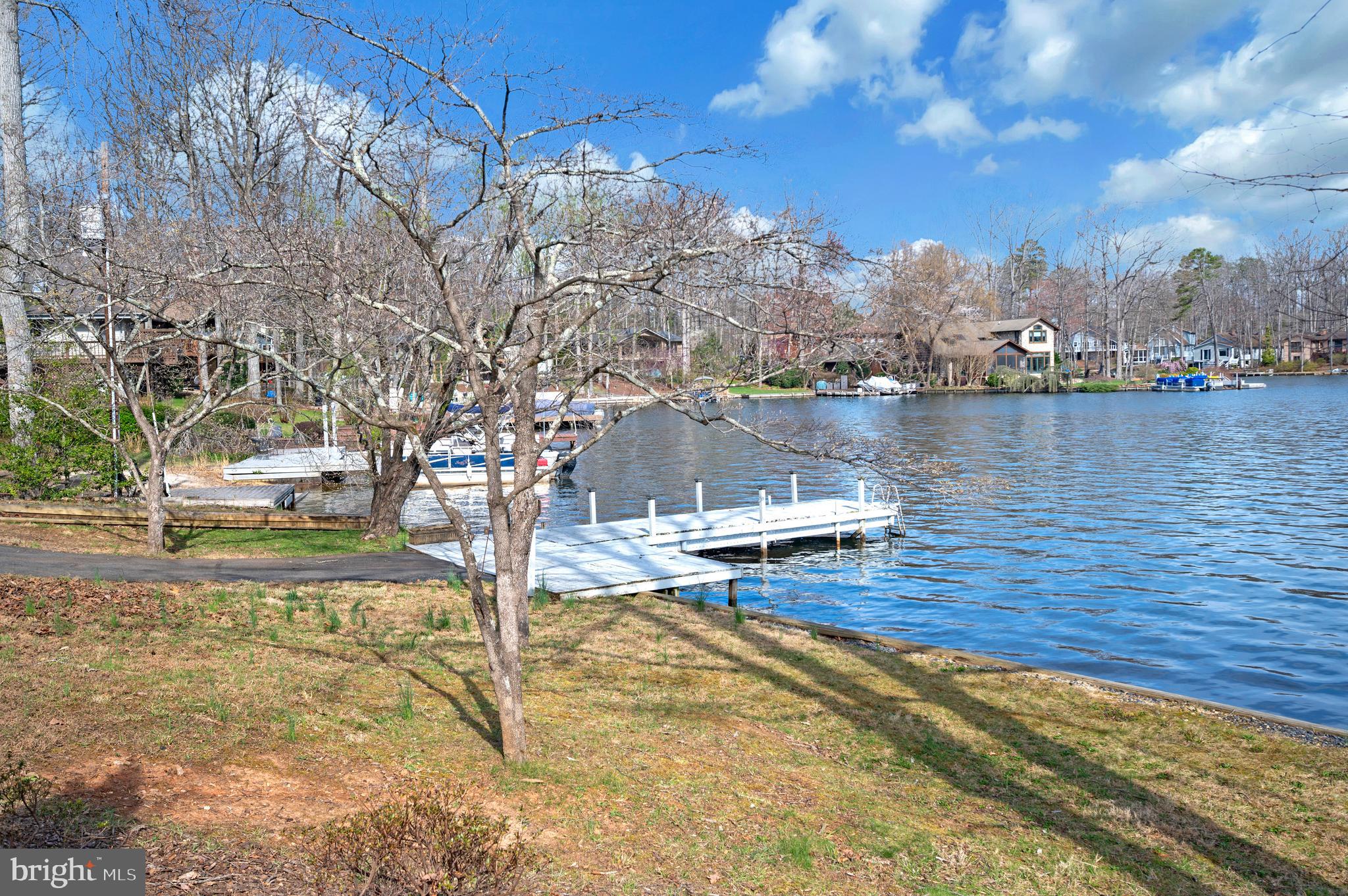 LAKE OF THE WOODS - Residential