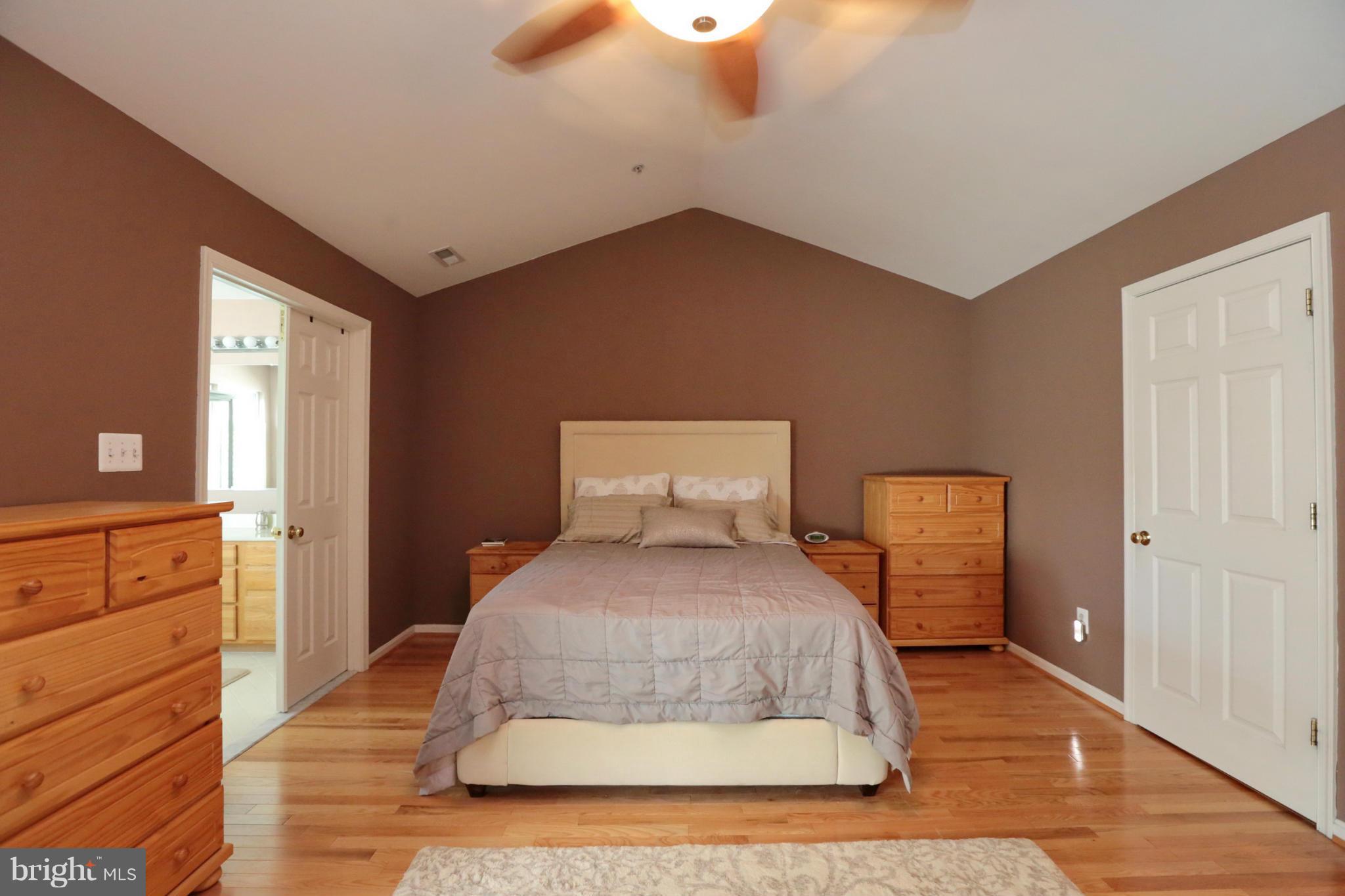 CROFTON MANOR - Residential