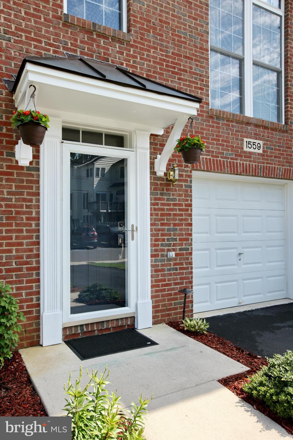 CROFTON MANOR - Residential