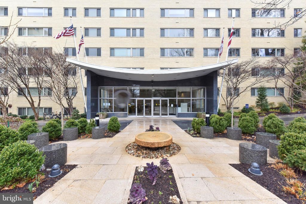 Photo of 4600 Connecticut Avenue NW #916, WASHINGTON, DC 20008 (MLS # DCDC2223196)
