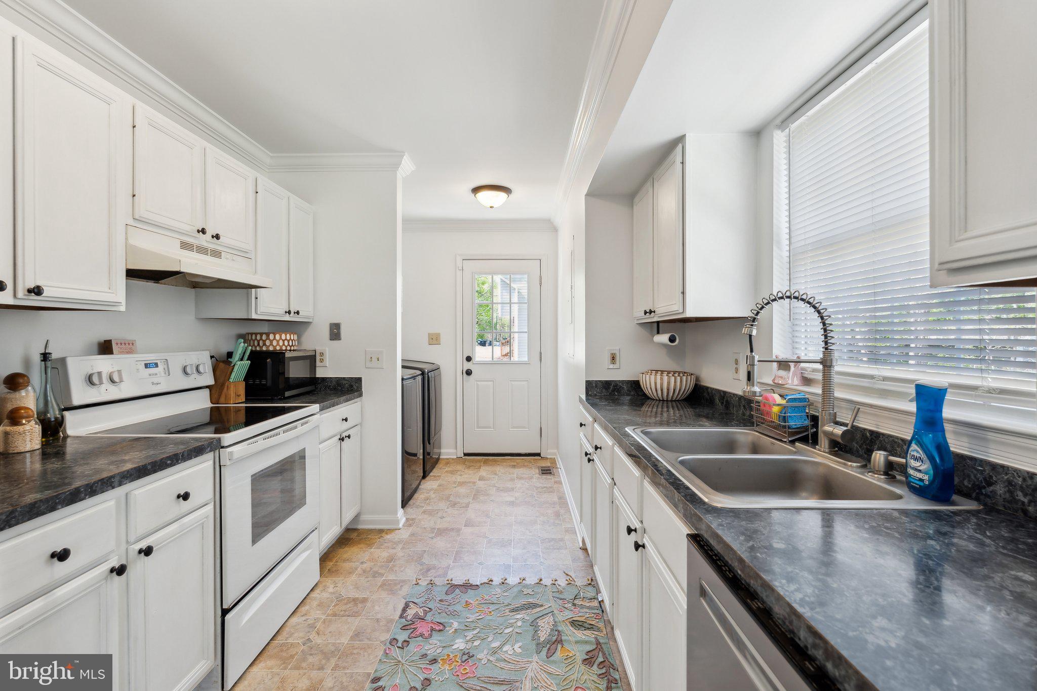 LAKE WILDERNESS - Residential