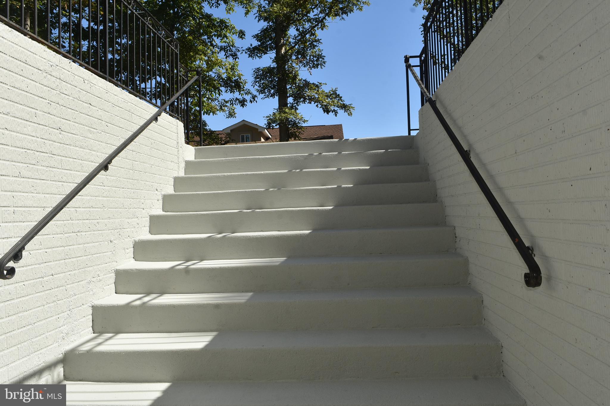 LEWIS PARK - Residential