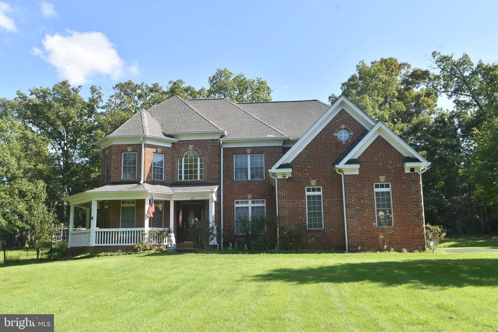 Photo of 12511 Rochester Drive, FAIRFAX, VA 22030 (MLS # VAFX2273154)