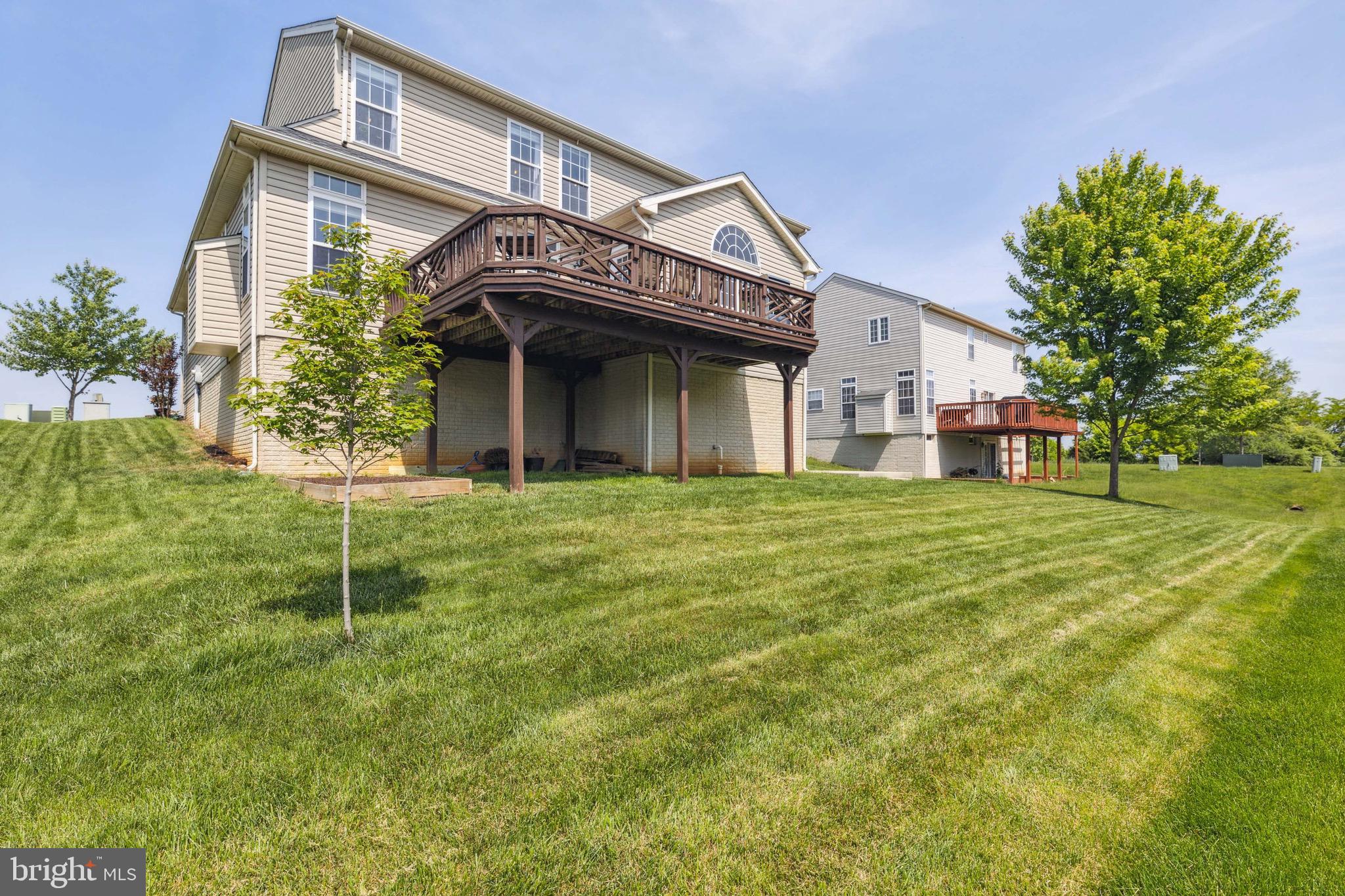 LAKELAND PLACE - Residential