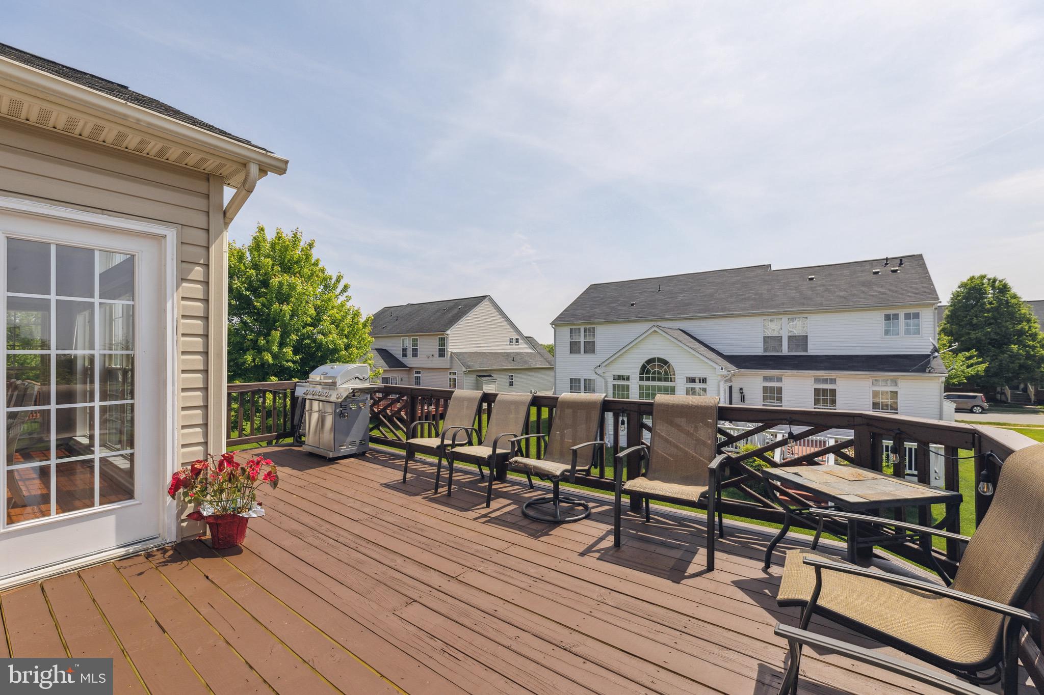 LAKELAND PLACE - Residential